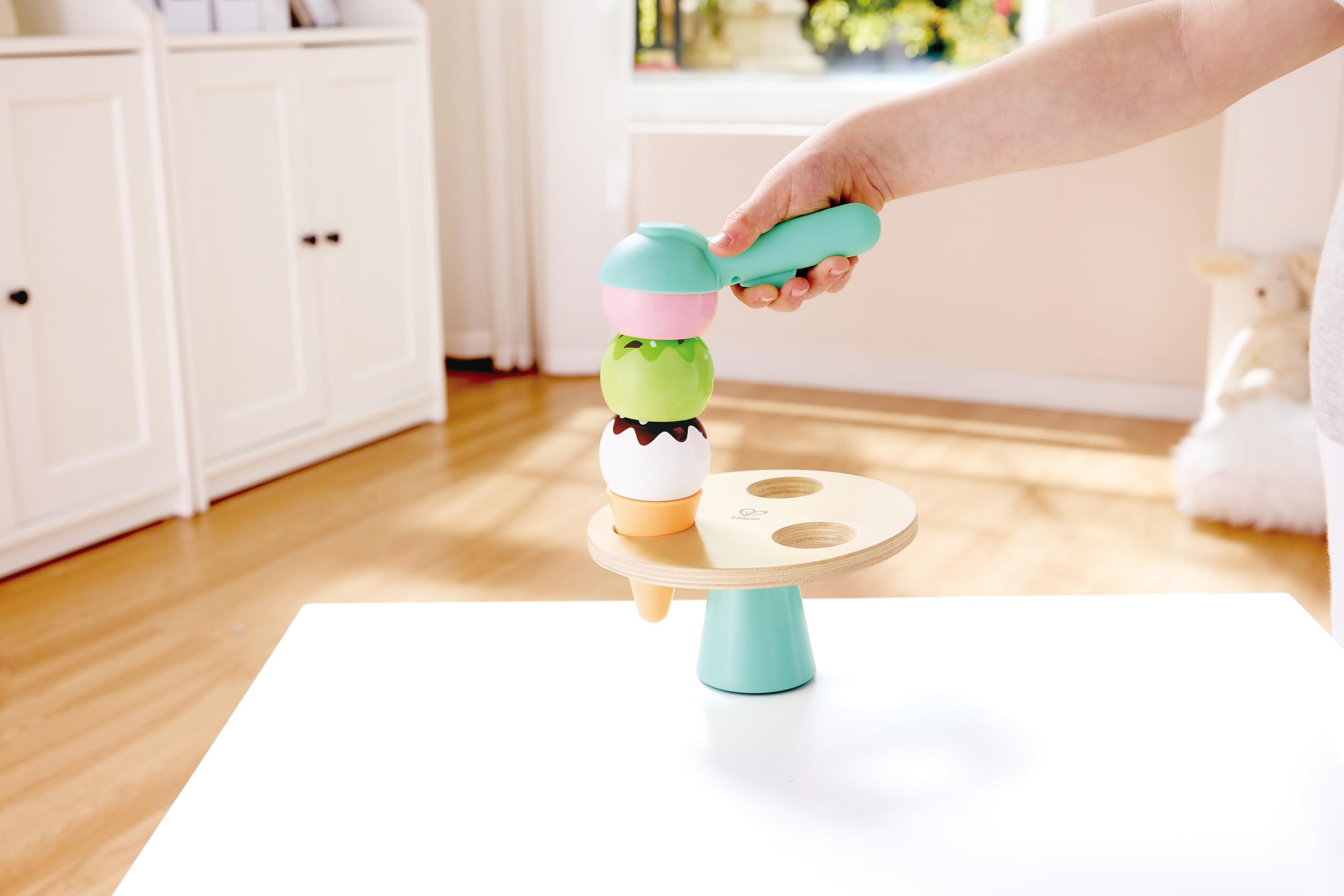 Hape Set Gelataio gioco in legno con scaffale rotante