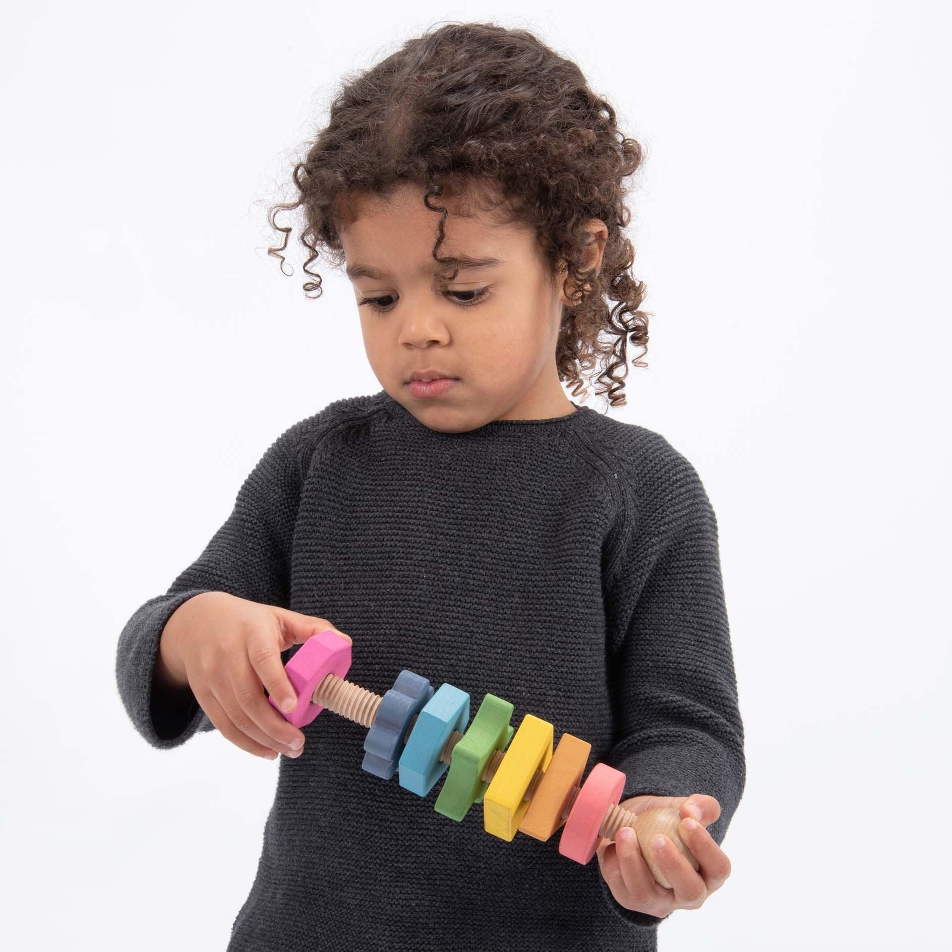 Tickit Rainbow Shape Twister Gioco Legno da Avvitare 7 Forme