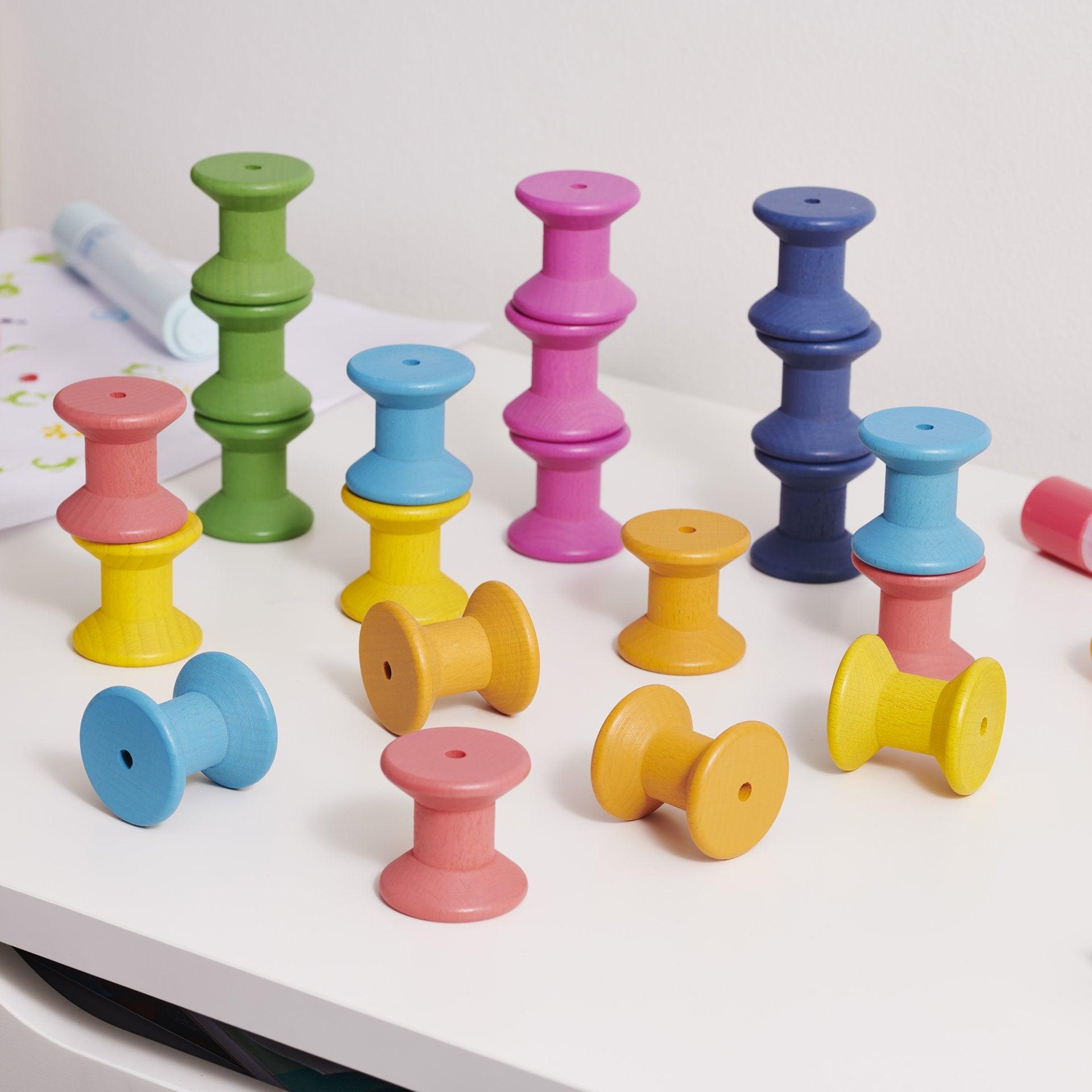 Tickit Rainbow Wooden Spools rocchetti legno 21 pezzi 7 colori