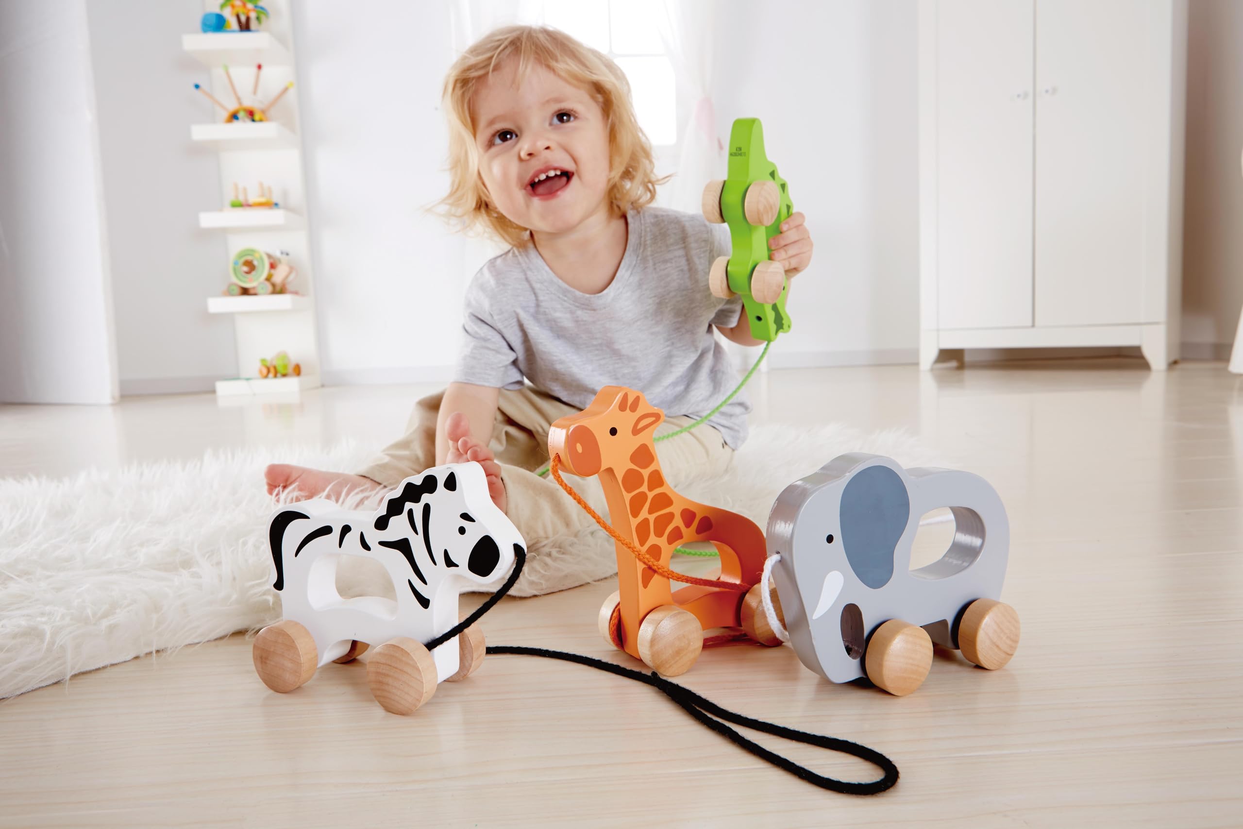 Hape Elefante da Trainare Gioco in Legno con Cordino 12 Mesi