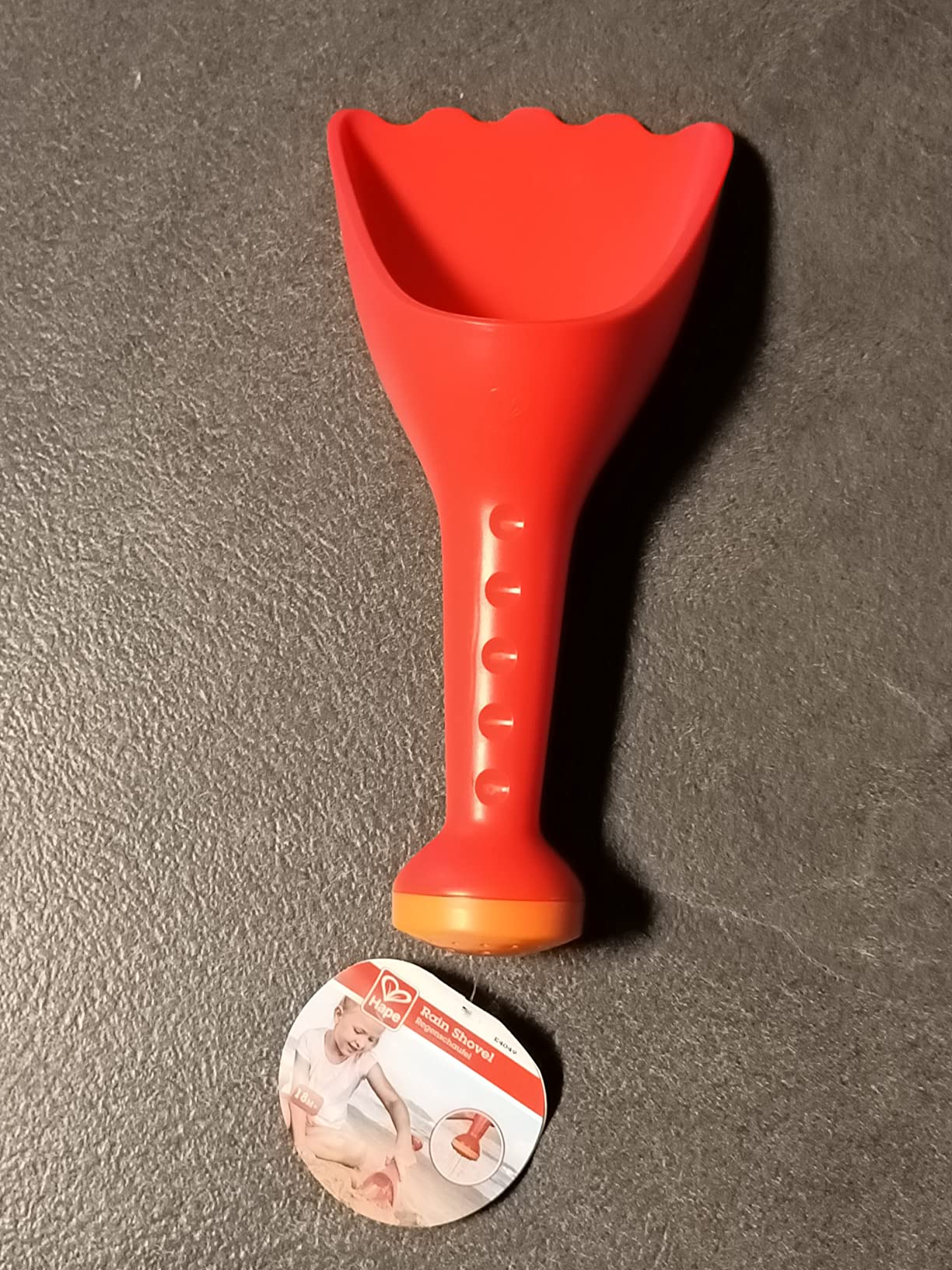 Hape Paletta con Innaffiatoio Giocattolo Spiaggia Rossa 18 Mesi