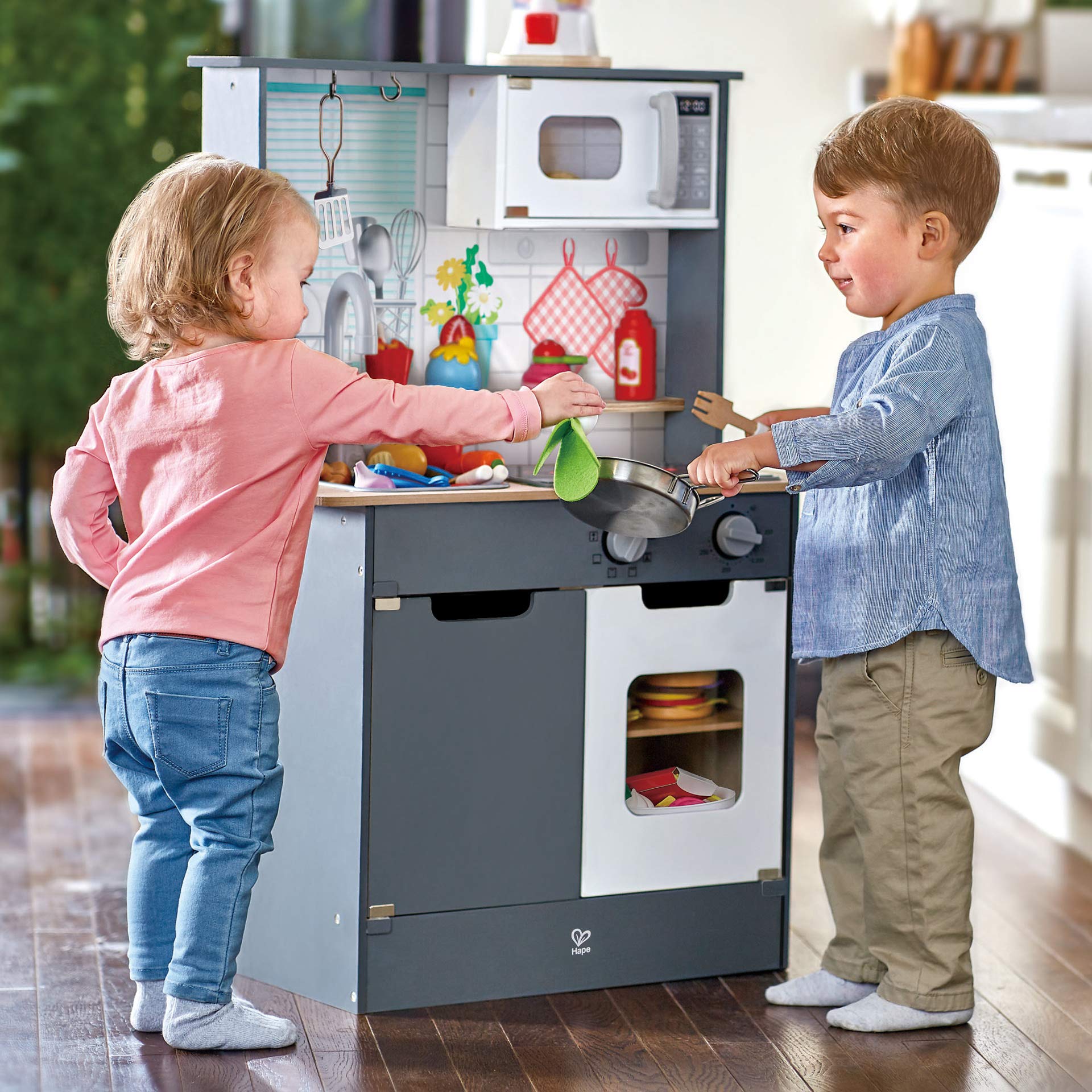Hape E3166 Cucina Grigia giocattolo in legno con luci e suoni