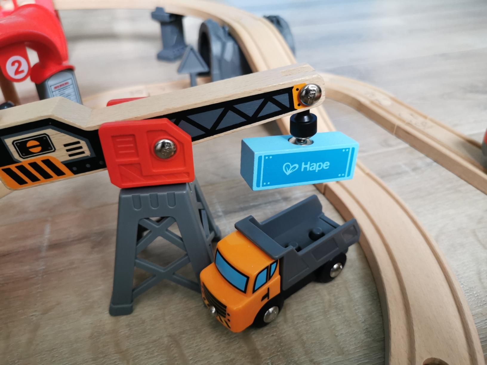 Hape Pista Città Trafficata Treno Legno 51 Pezzi 3 Anni