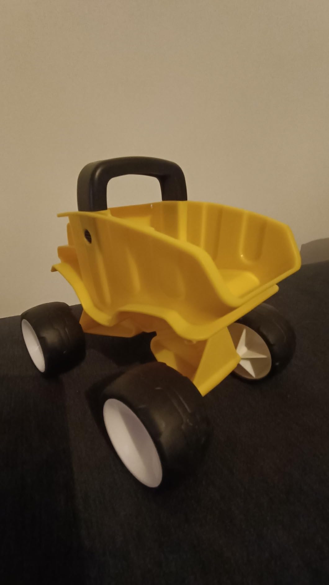 Hape Autocarro Giallo camion ribaltabile spiaggia ruote gomma