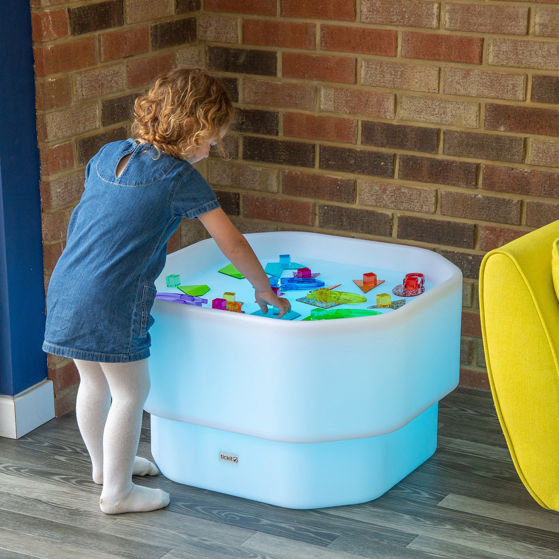 Tickit Discovery Glow Mini Tuff Table tavolo luminoso a luce