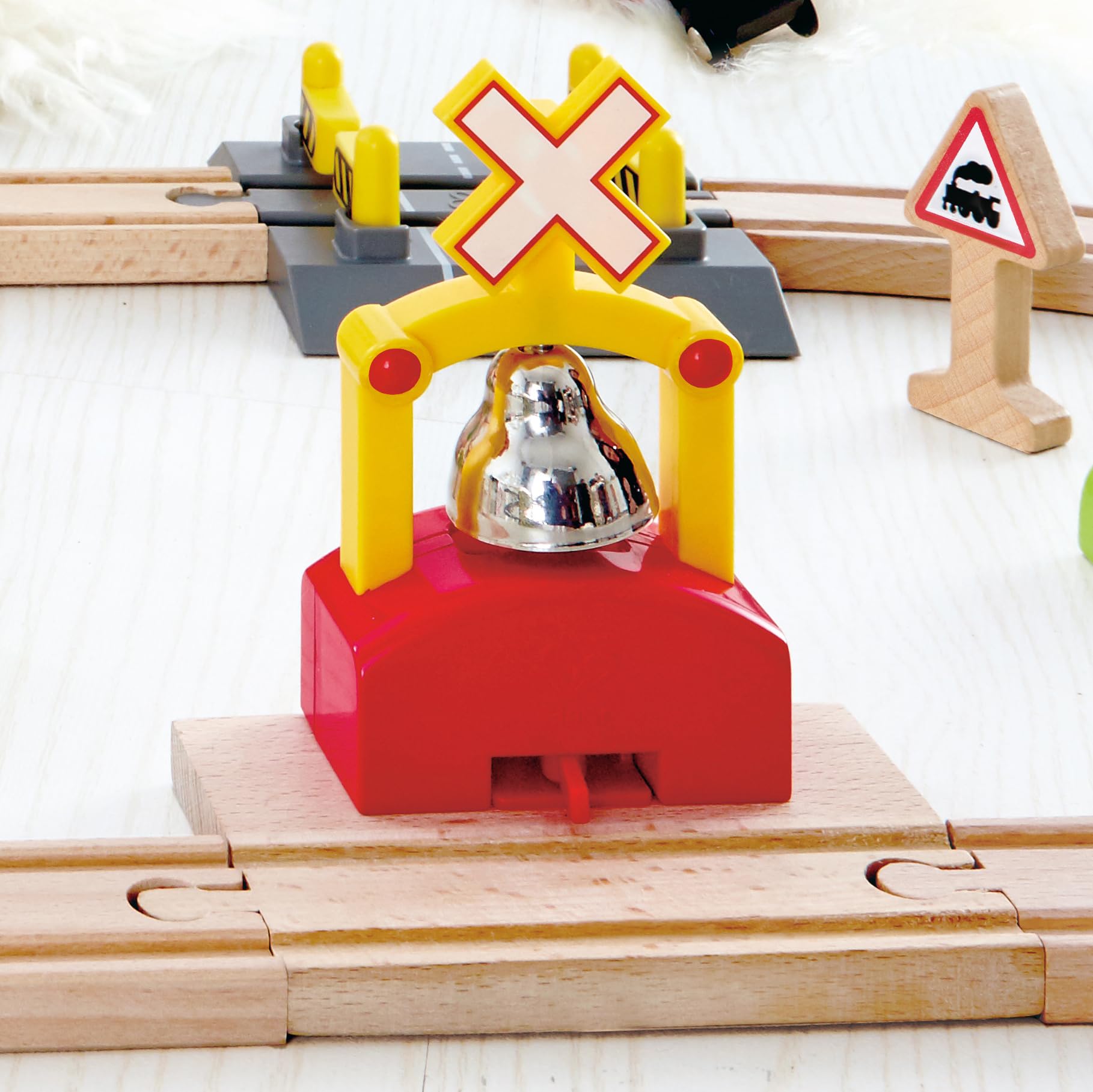Hape Campanella Treno Automatica trenino legno con suono
