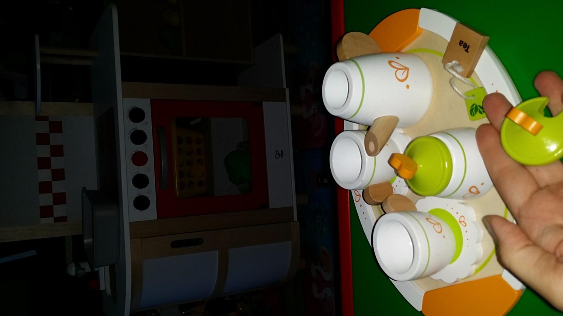Hape E3124 Servizio da tè giocattolo per due in legno