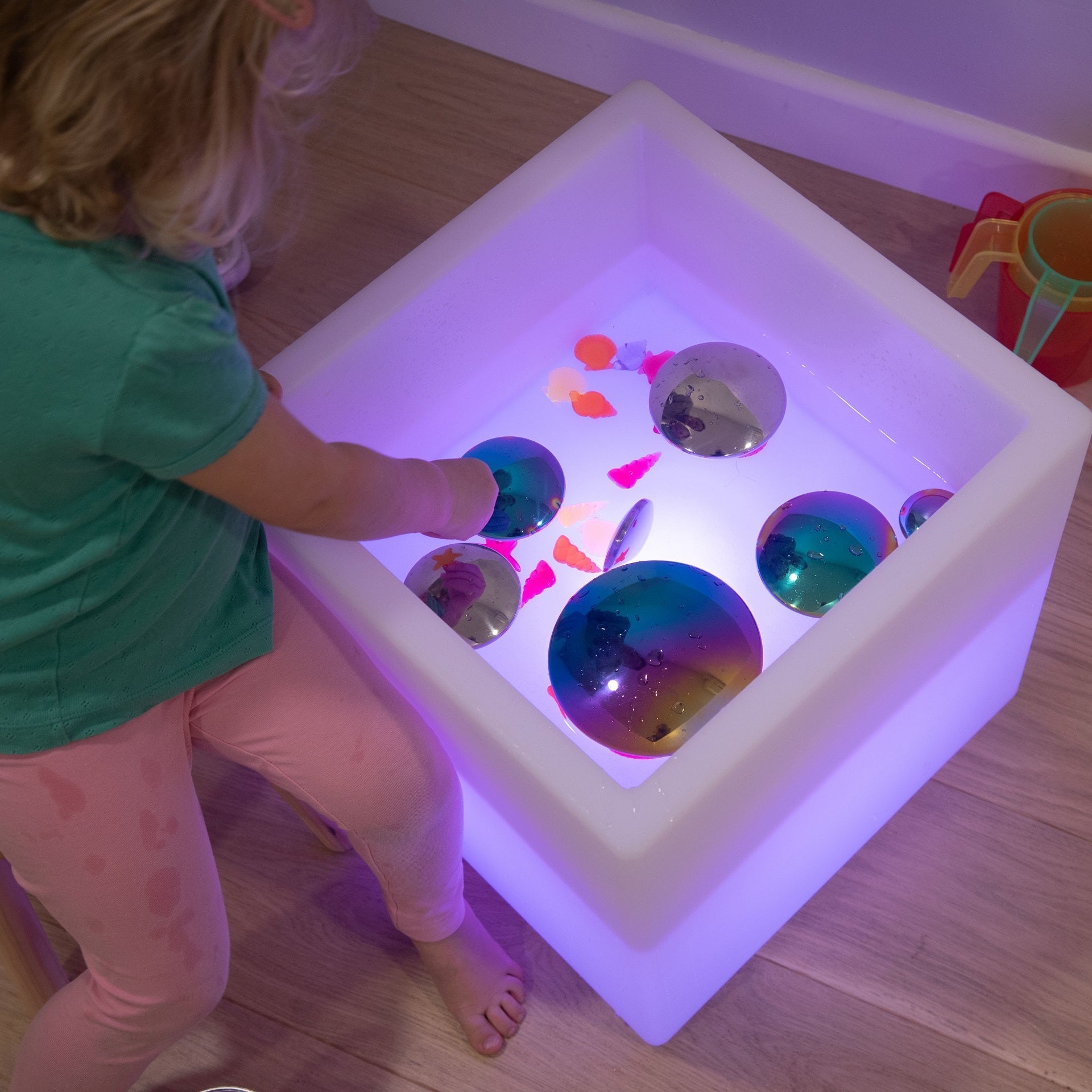 Tickit Sensory Glow Play Cube luce sensoriale acqua