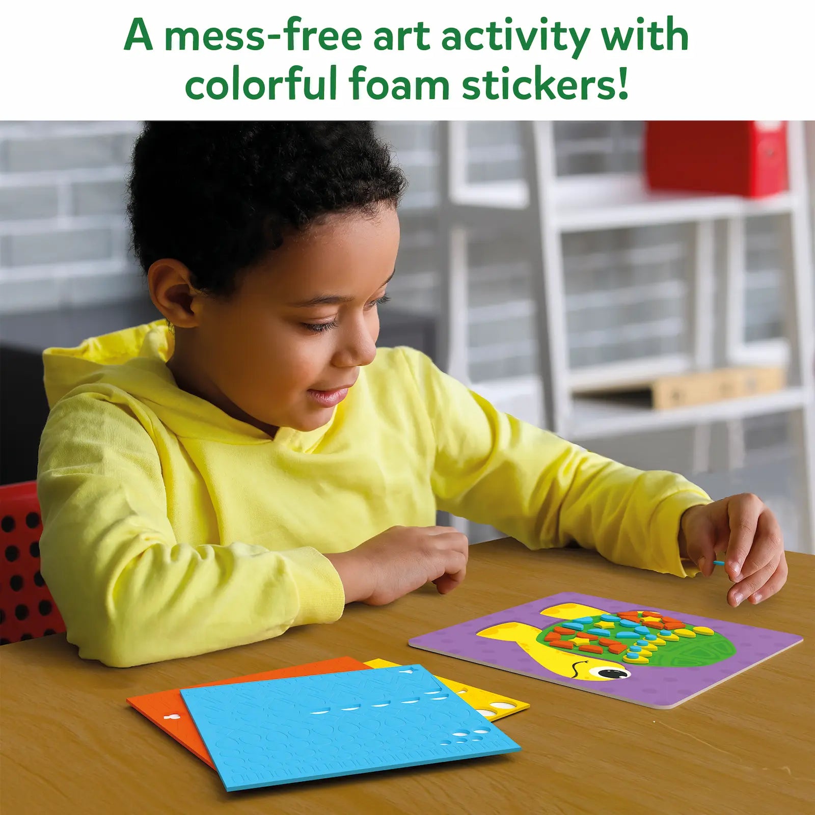 Skillmatics Fun with Foam Amazing Animals sticker art 3-7 anni