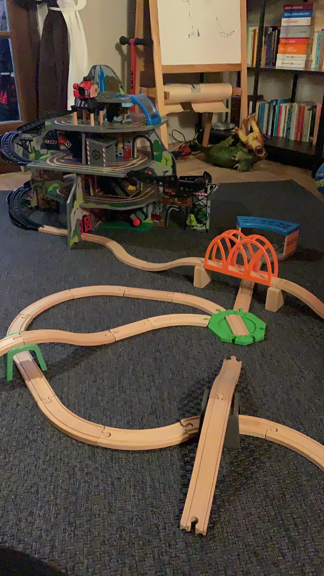 Hape Mega Miniera Montana pista trenino legno 32 pezzi