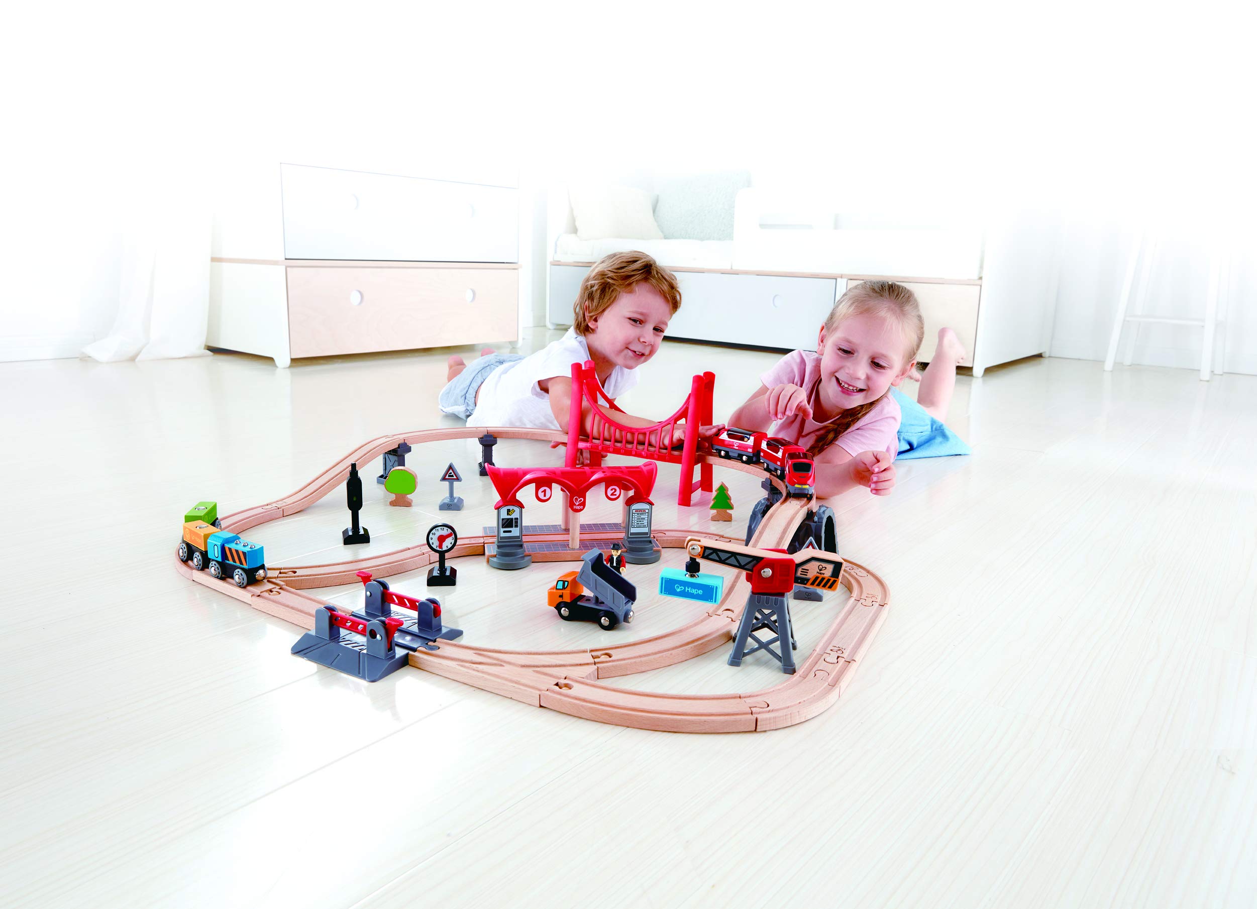 Hape Pista Città Trafficata Treno Legno 51 Pezzi 3 Anni