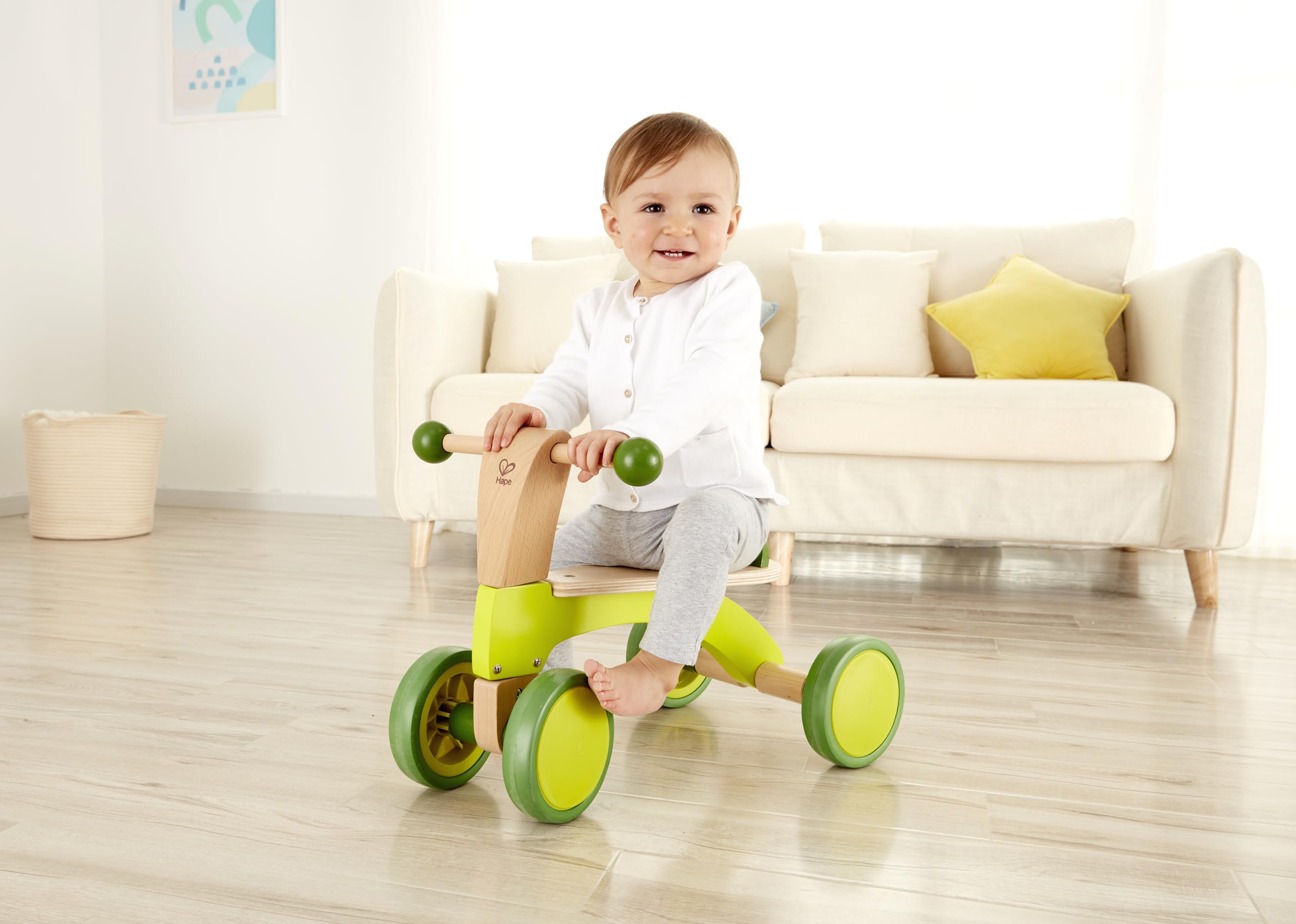 Hape Scooter 4 Ruote Cavalcabile in Legno Senza Pedali 12 Mesi