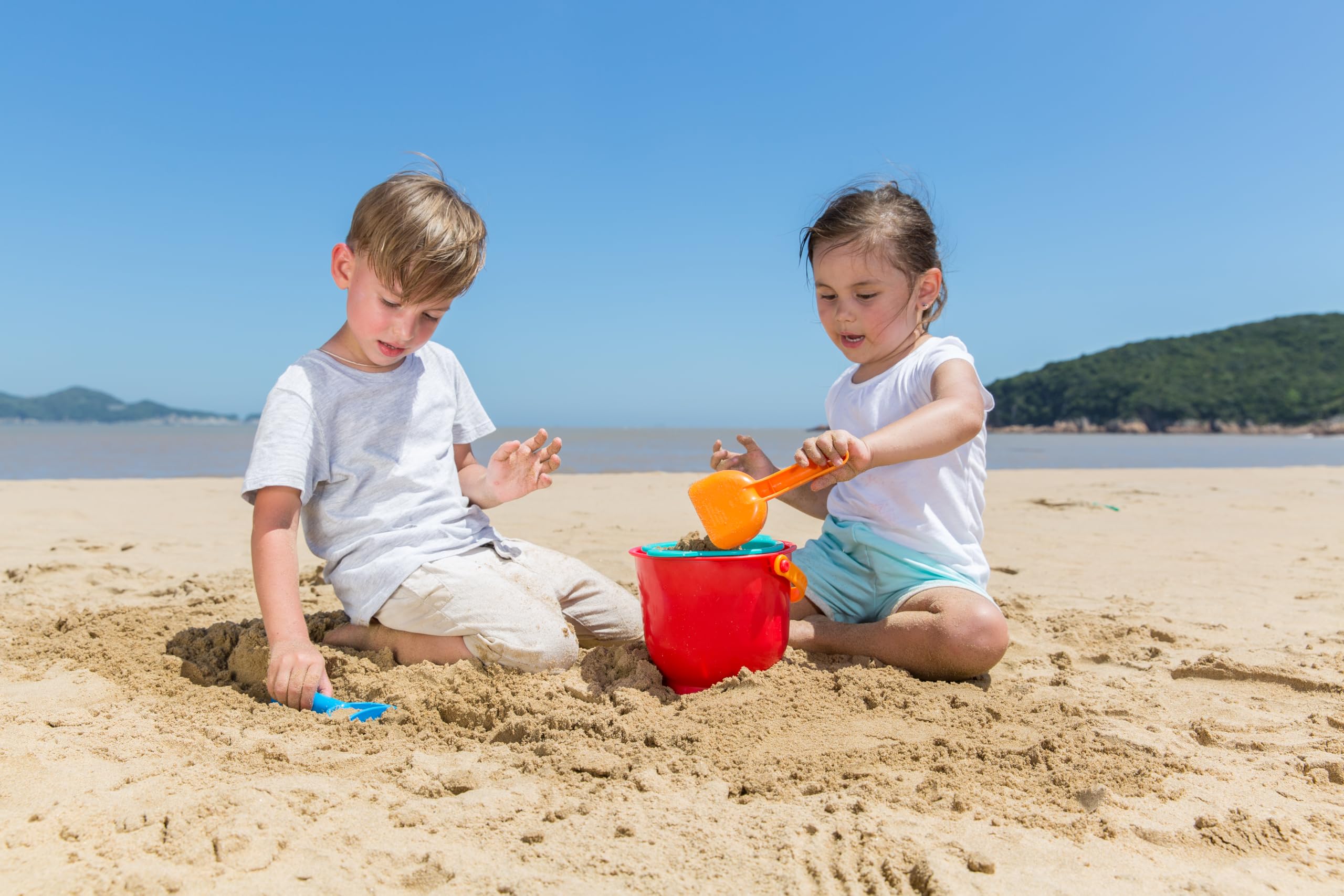 Hape Beach Basics set spiaggia 5 pezzi medium moderno