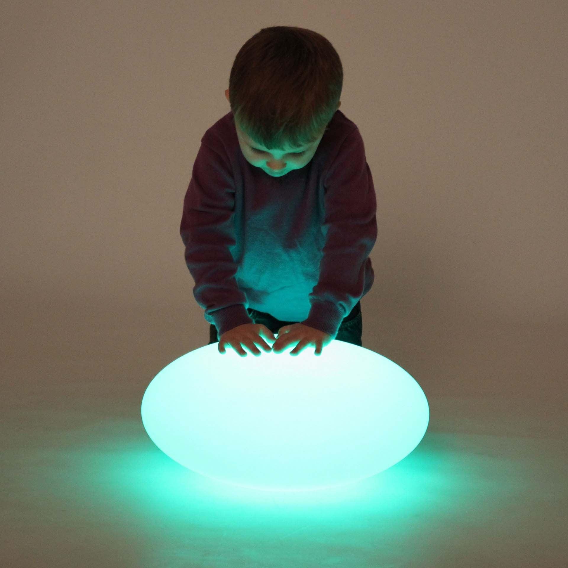 Tickit Sensory Glow Pebble luce notturna sasso 16 colori