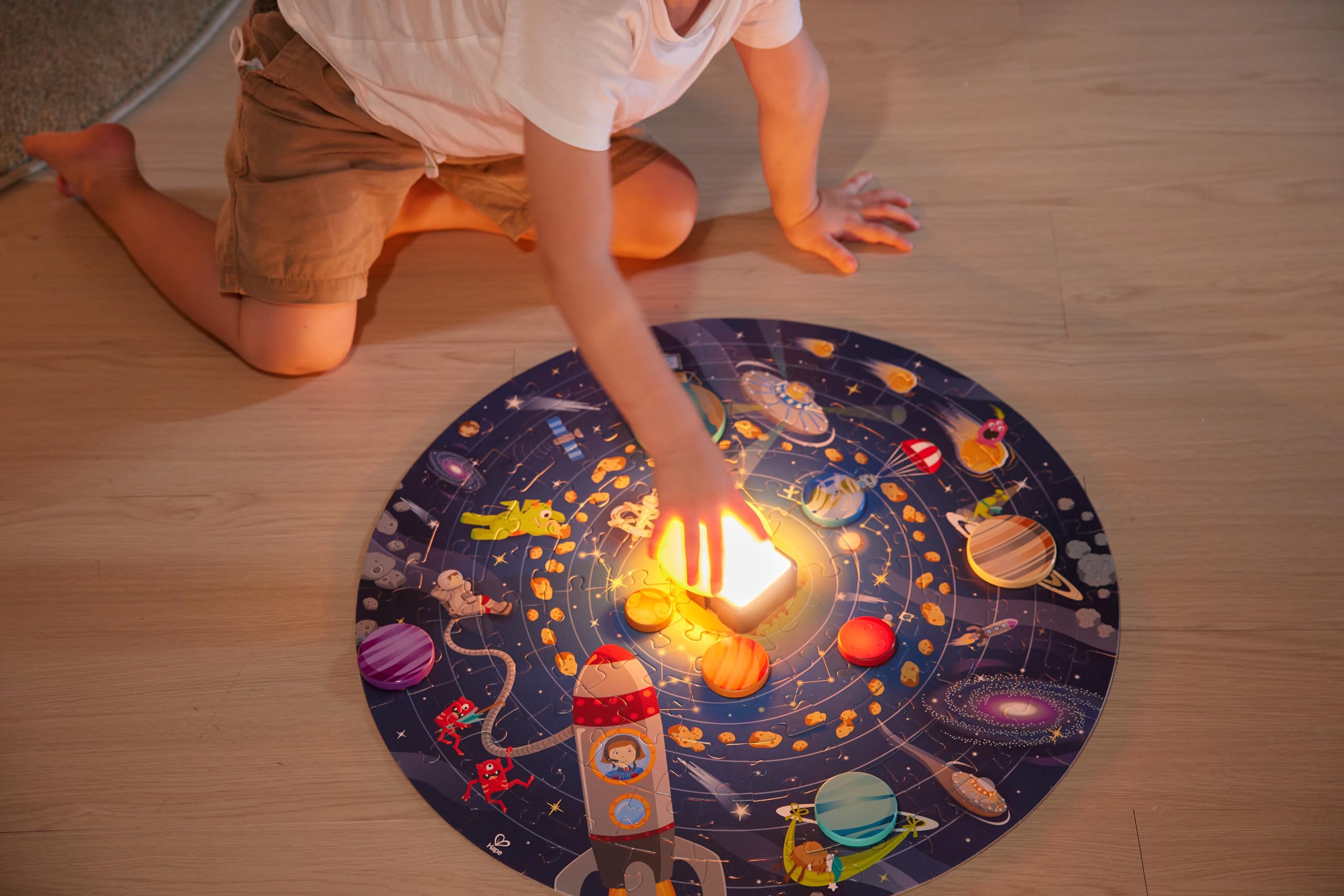 Hape Sistema Solare con Led puzzle legno rotondo 5 anni