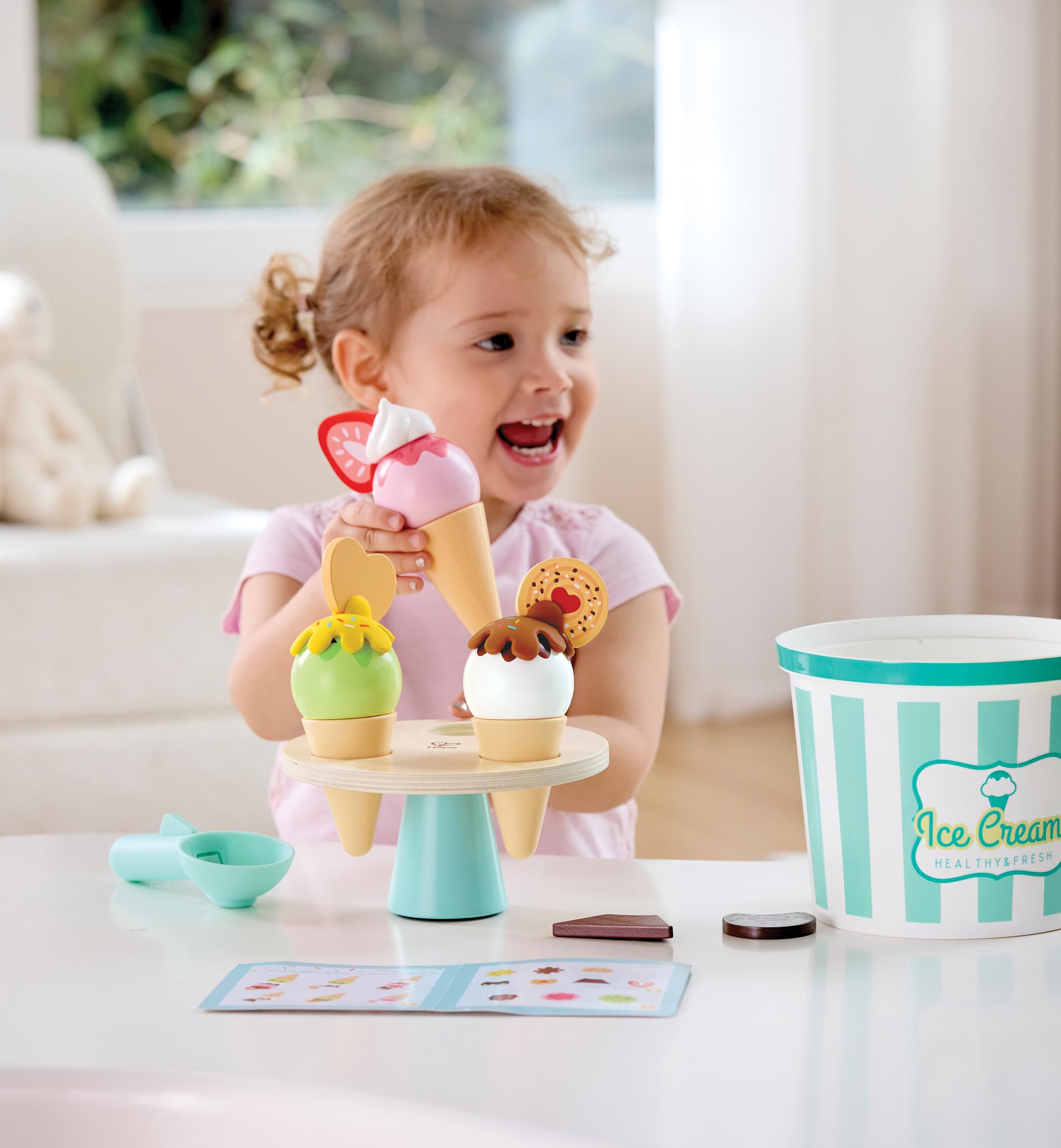 Hape Set Gelataio gioco in legno con scaffale rotante