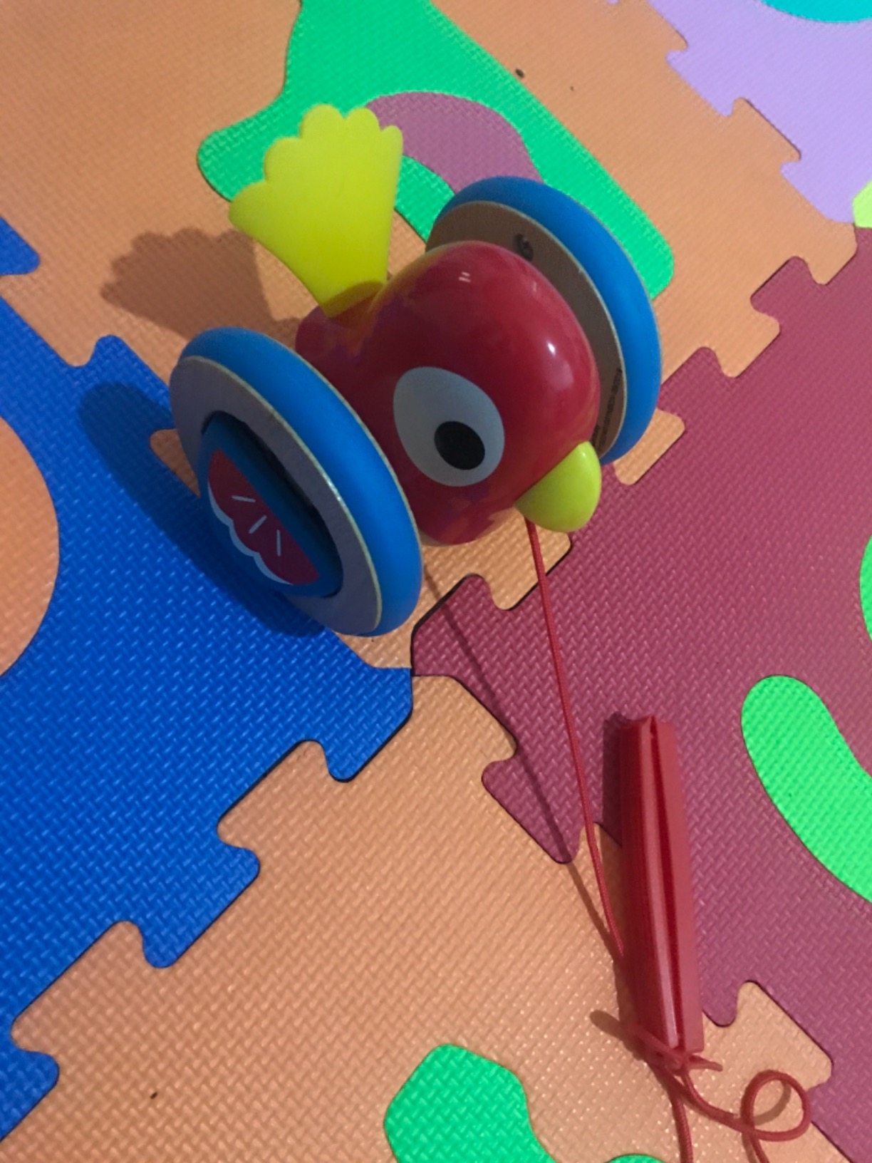 Hape E0360 Uccellino Spingi&Tira trainabile legno da 12 mesi