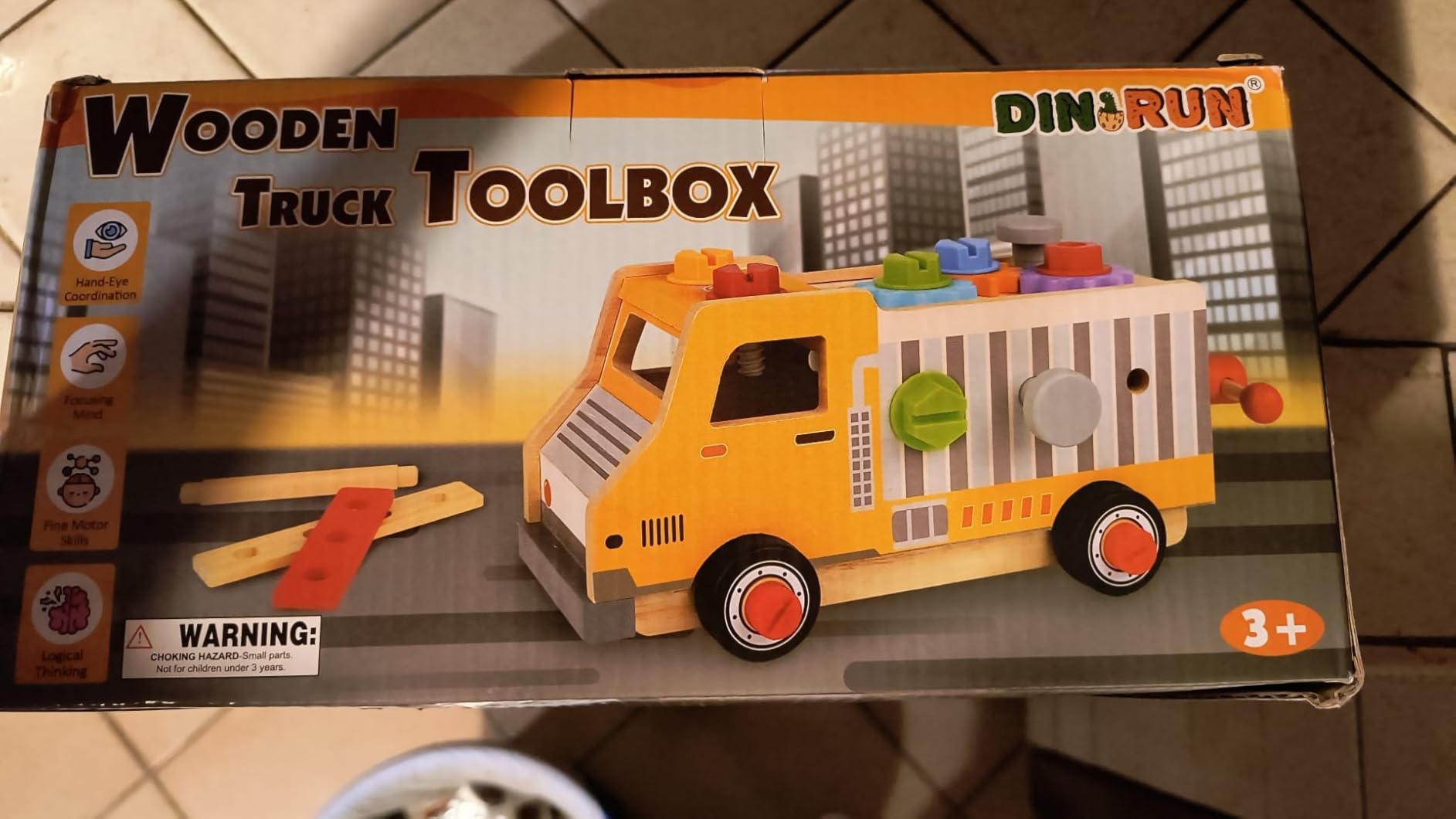 DINORUN camion cassetta attrezzi legno 47 pezzi 3-6 anni