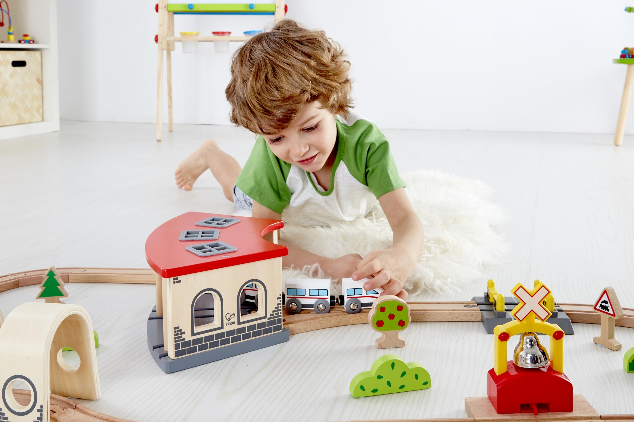 Hape Deposito Treni trenino legno 3 corsie accessorio