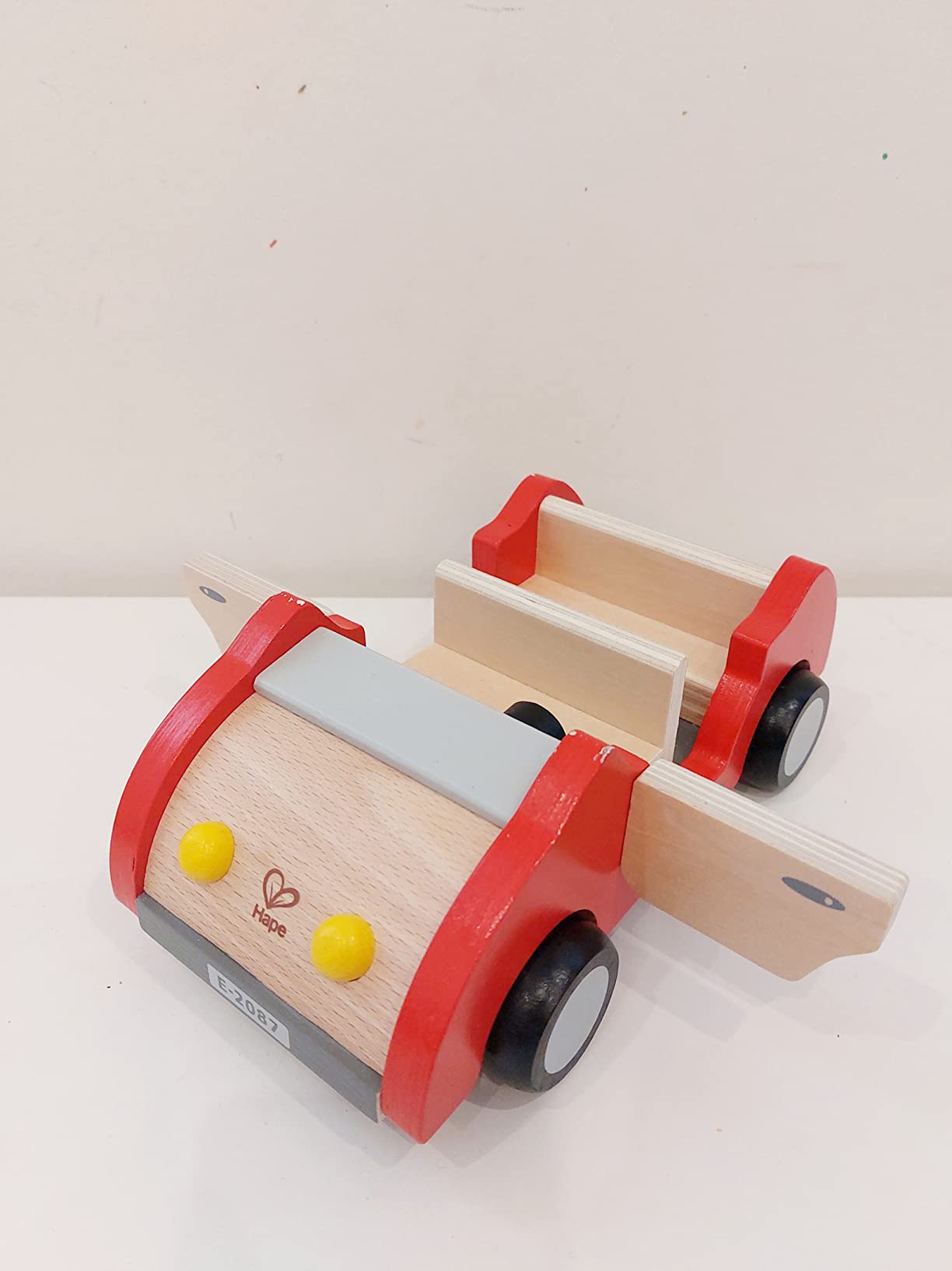 Hape Auto Familiare macchina rossa in legno 3 anni