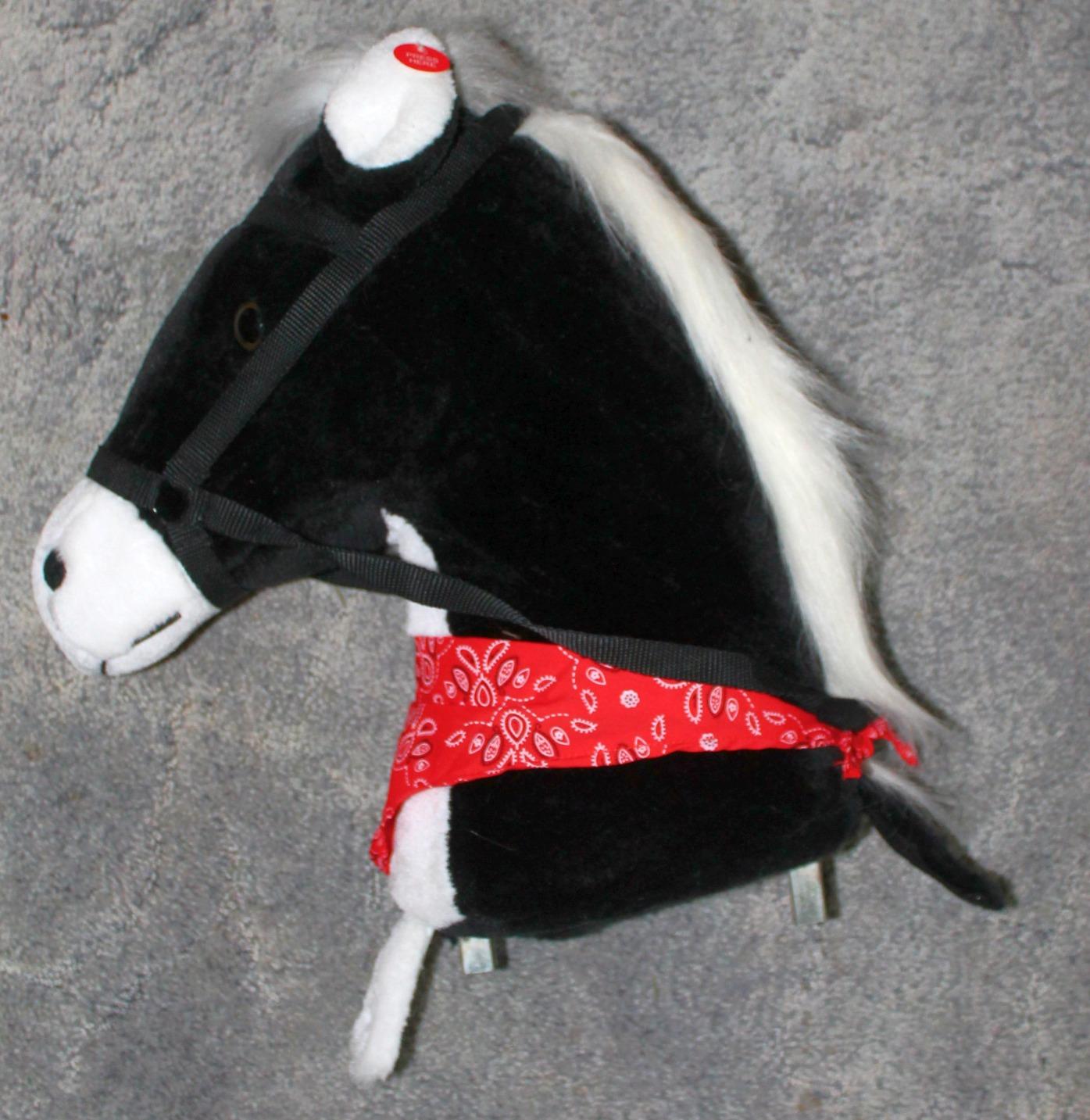 smallfoot 11178 cavallo cavalcabile nero con sella