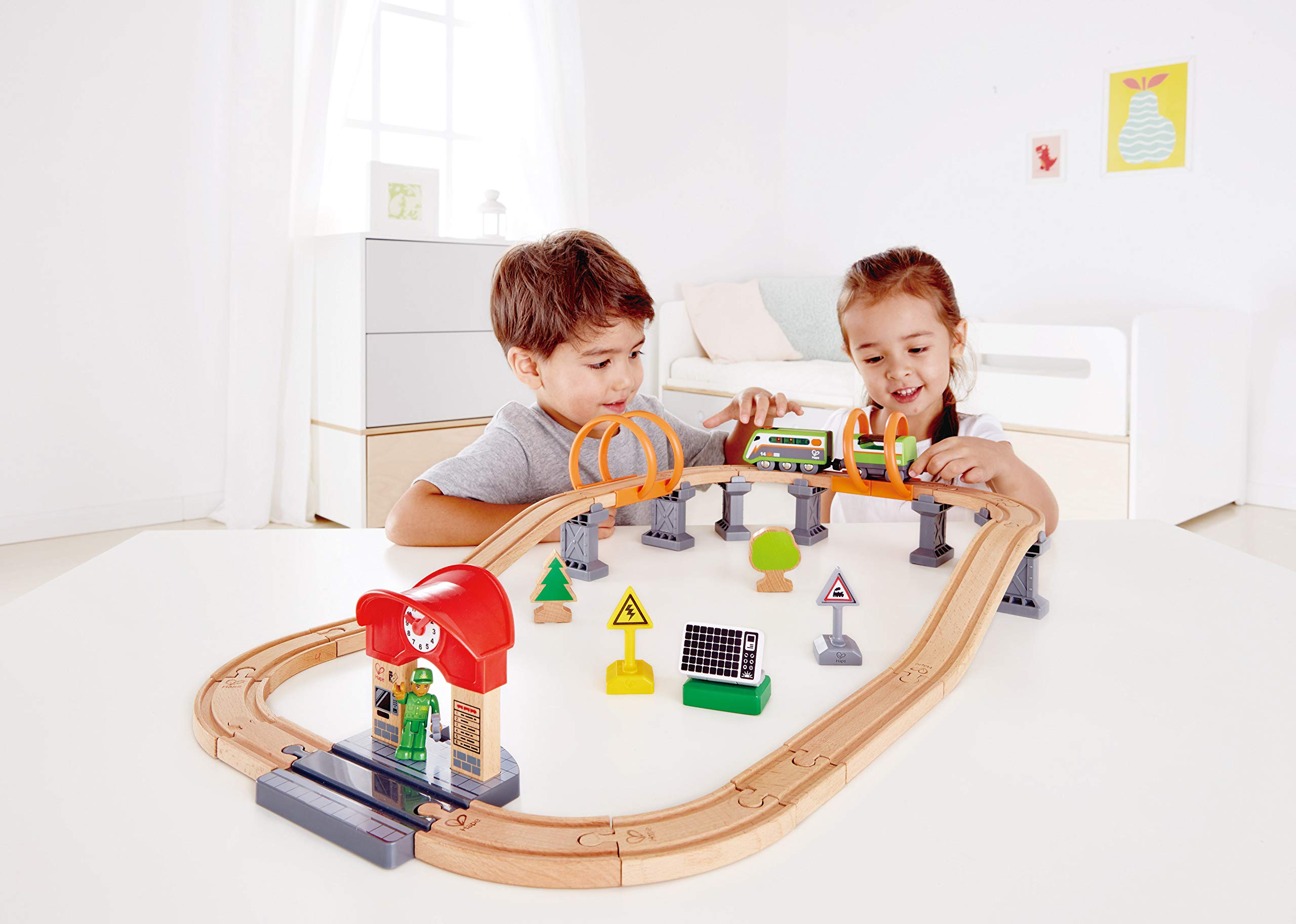 Hape pista solare trenino legno con luci notturne