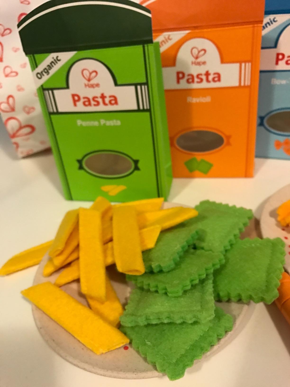 Hape E3125 Pasta e Condimenti set cucina bambini 3 anni