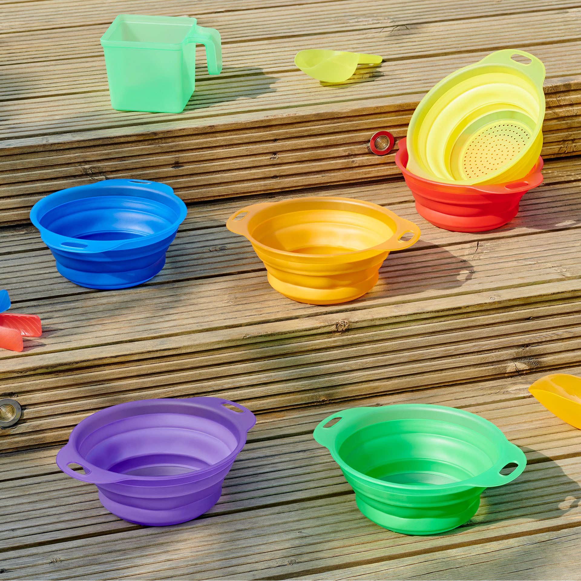 Tickit Setacci colorati impilabili sabbia e acqua 6 pezzi