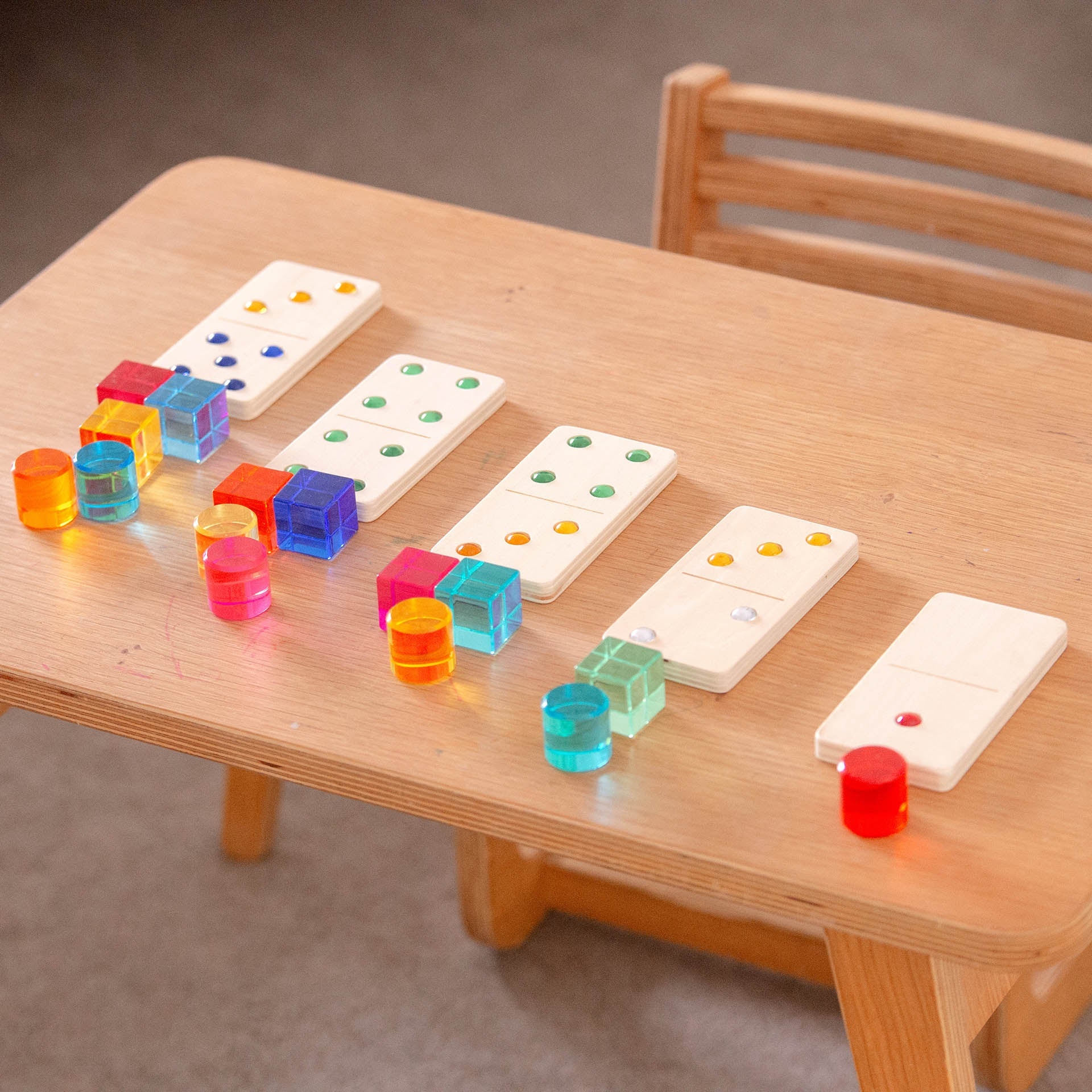 Tickit domino legno gioiello 28 pezzi gemme colorate