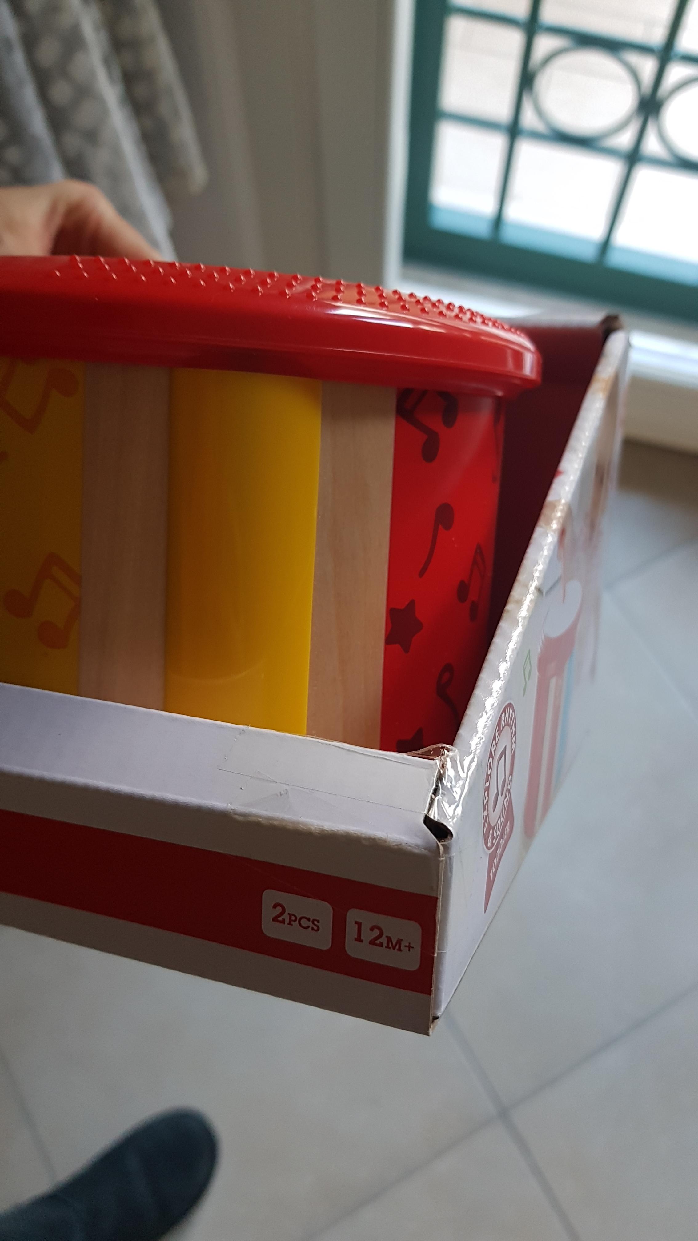 Hape Tamburo a due facce con bacchetta 12 mesi
