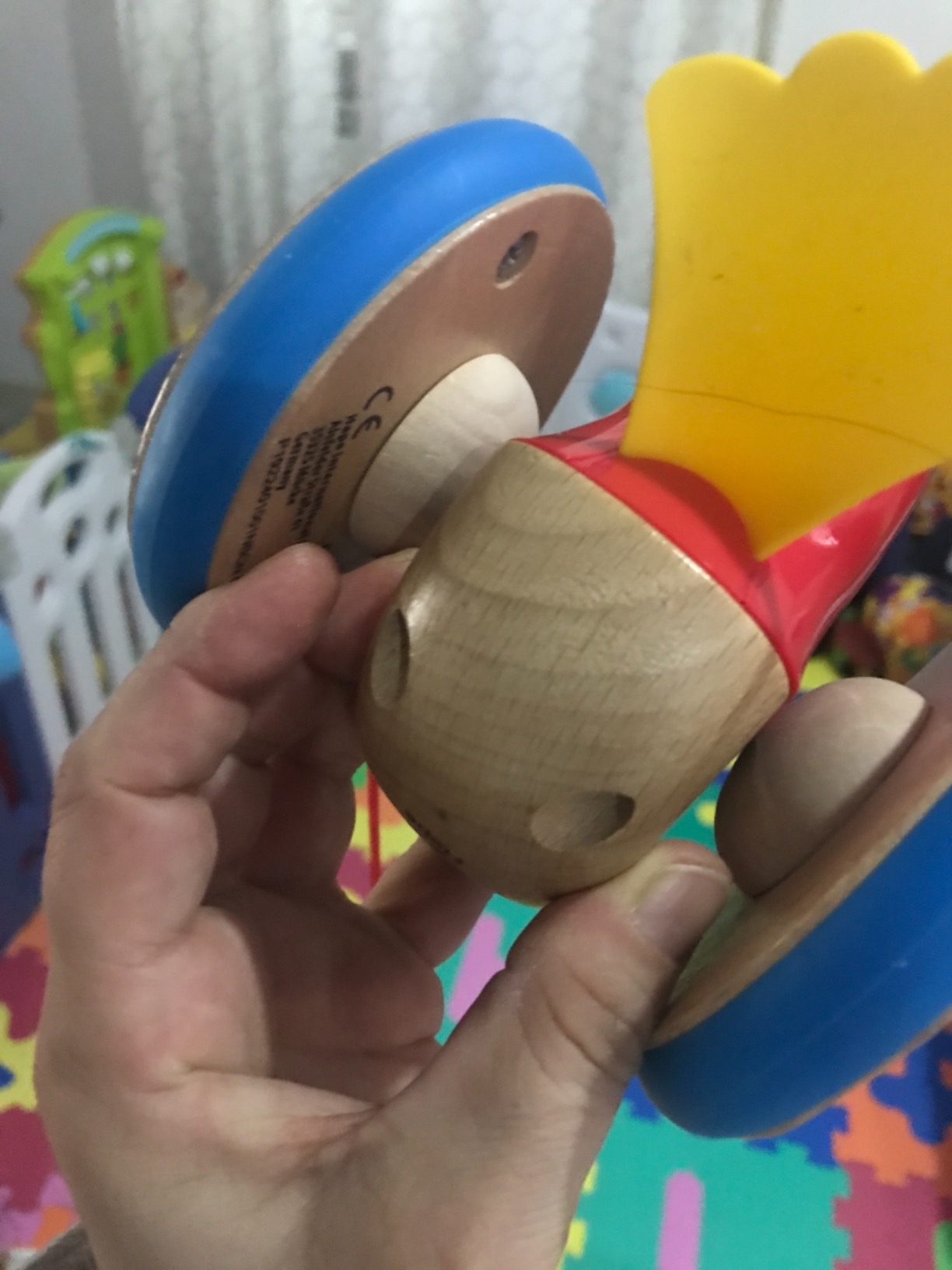 Hape E0360 Uccellino Spingi&Tira trainabile legno da 12 mesi