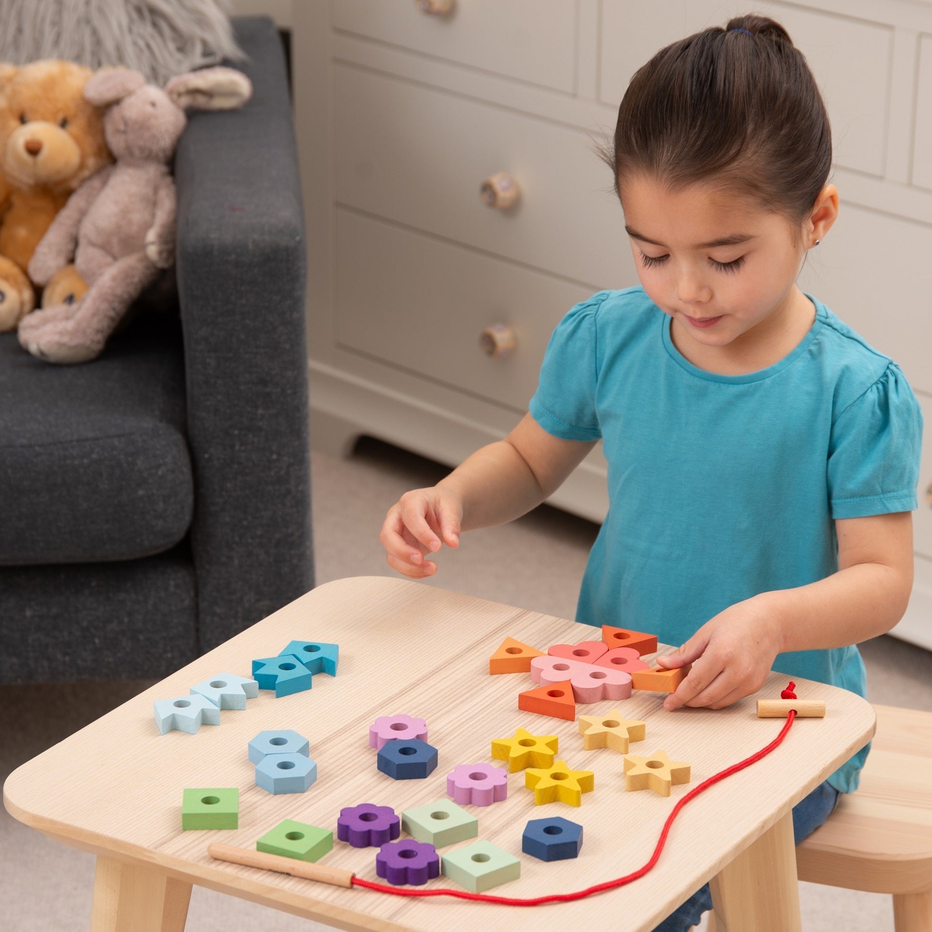 Tickit Rainbow Wooden Forme da Infilare 28 Pezzi in Legno