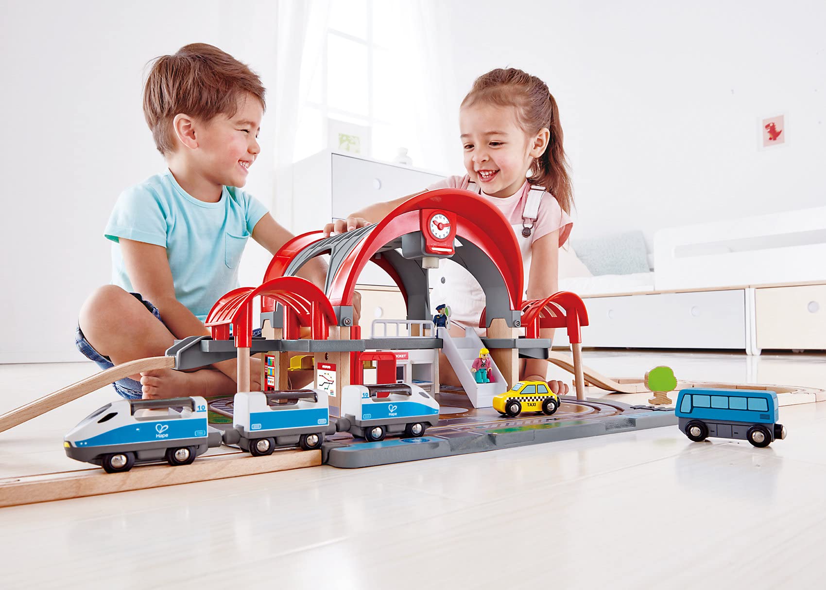 Hape Stazione Grande Città stazione legno con proiettore