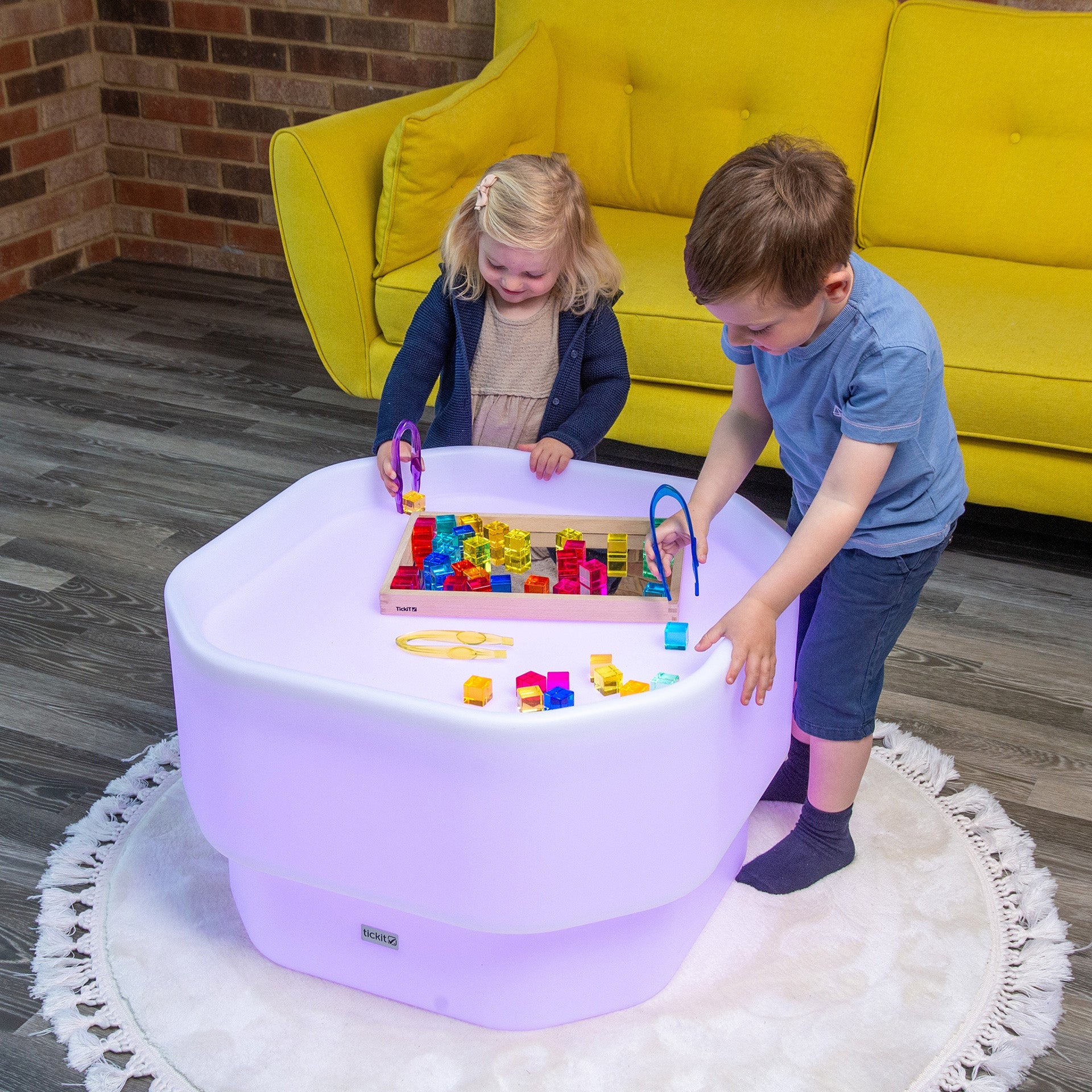 Tickit Discovery Glow Mini Tuff Table tavolo luminoso a luce