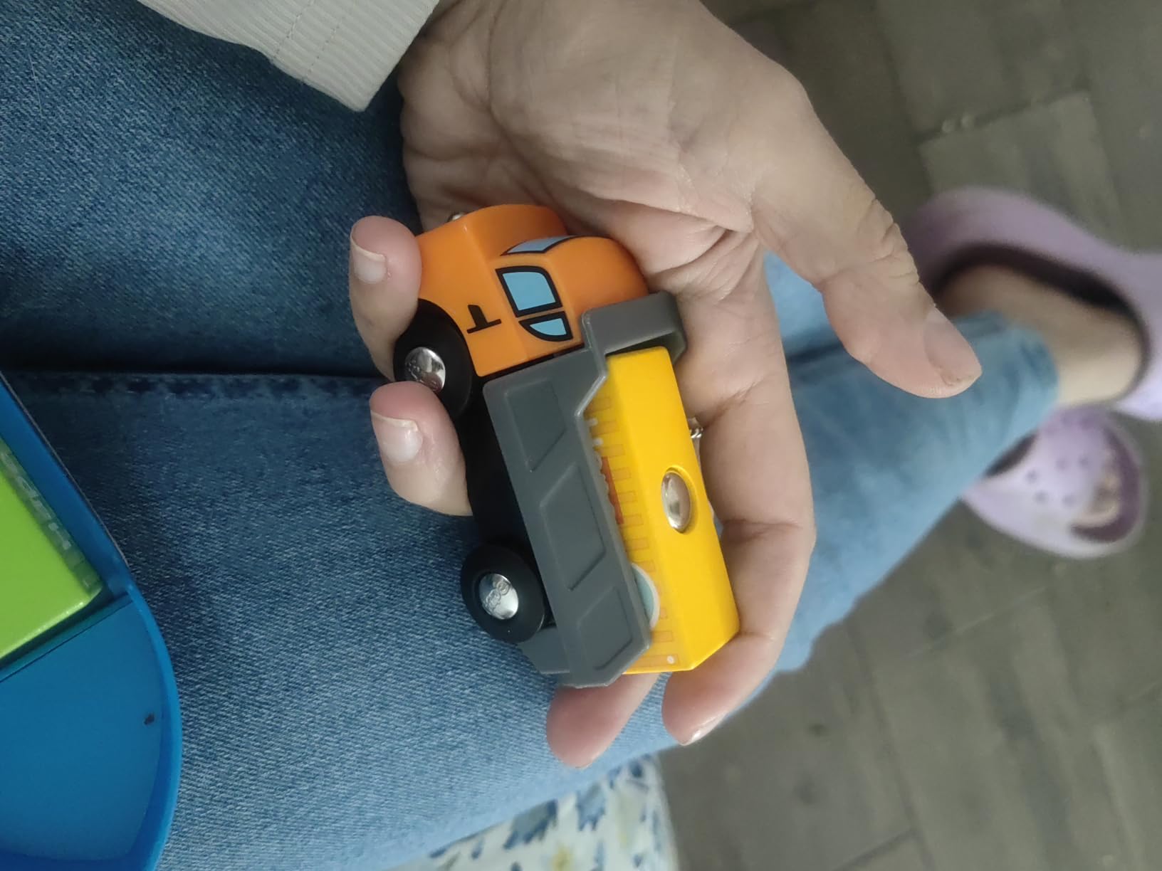 Hape Gru Braccio Grande 360° legno con camion