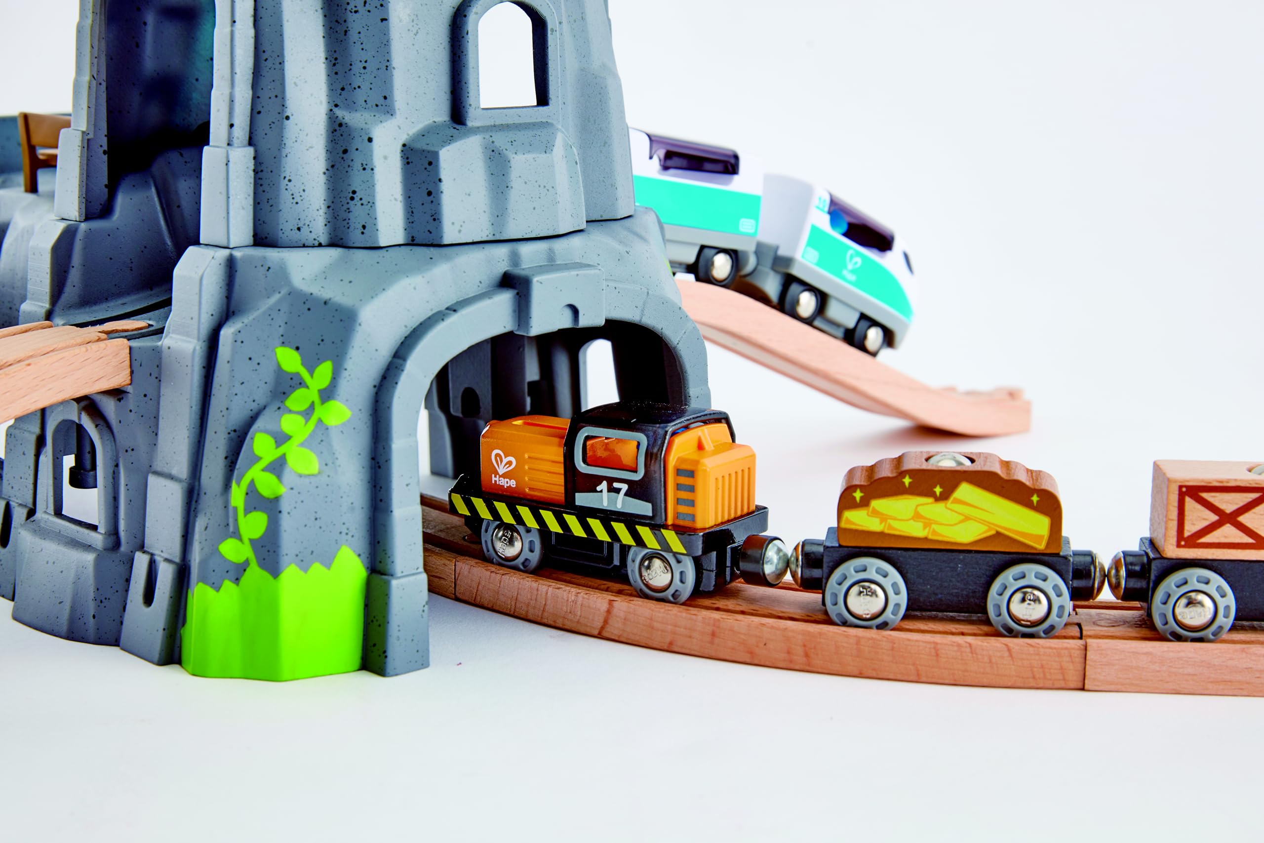 Hape Set Montagna galleria treno legno luci e suoni