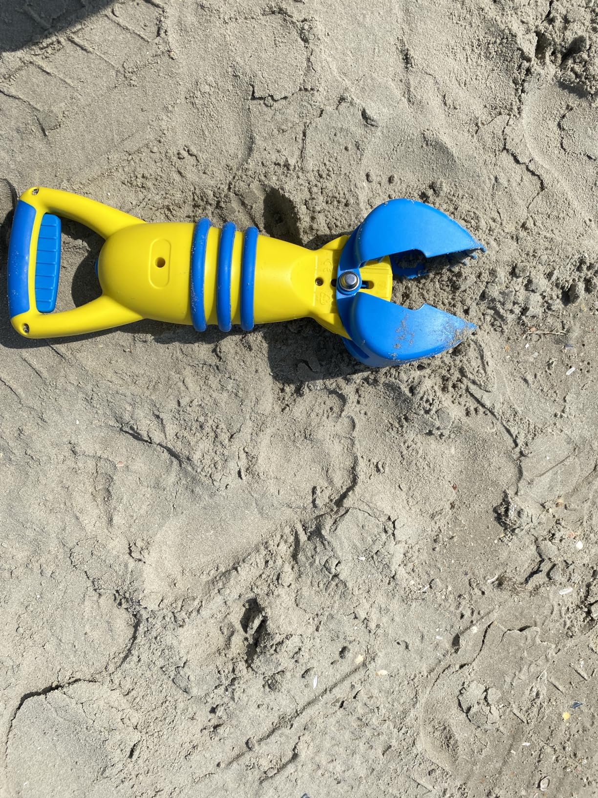 Hape Grande Pinza Gialla gioco sabbia 24 mesi spiaggia