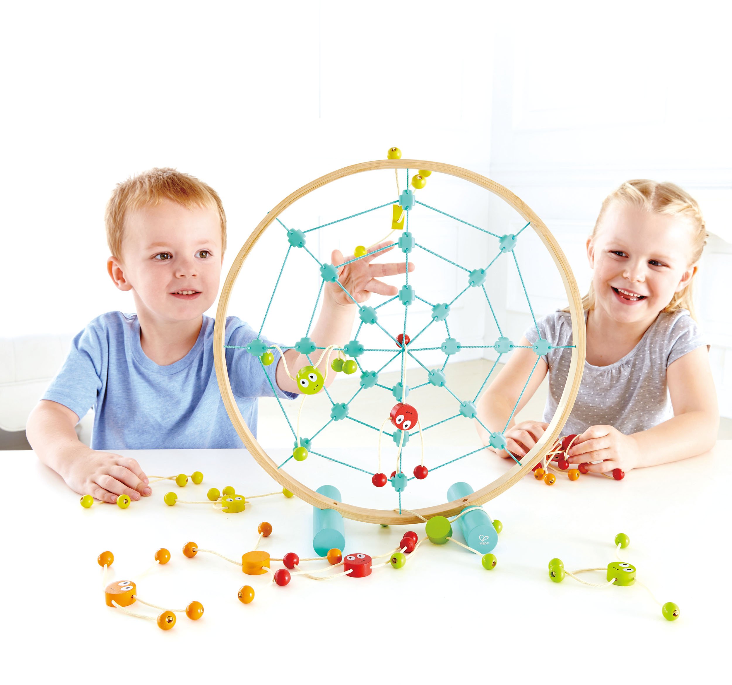 Hape E5555 gioco lancio ragnetti da giardino