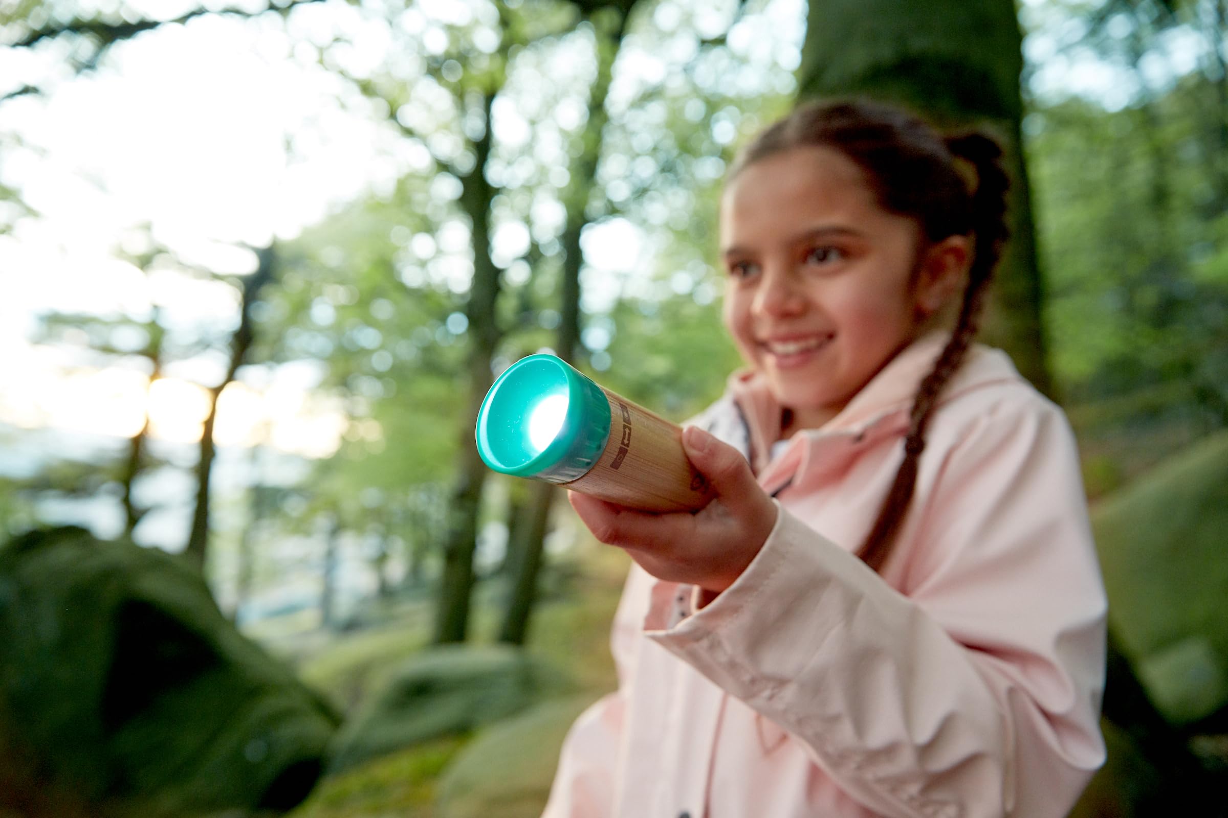 Hape Nature Fun torcia a mano in bambù senza batterie