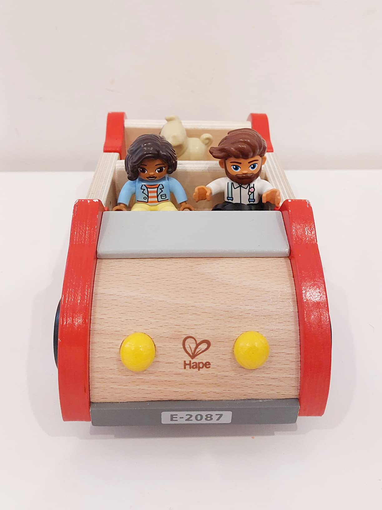 Hape Auto Familiare macchina rossa in legno 3 anni