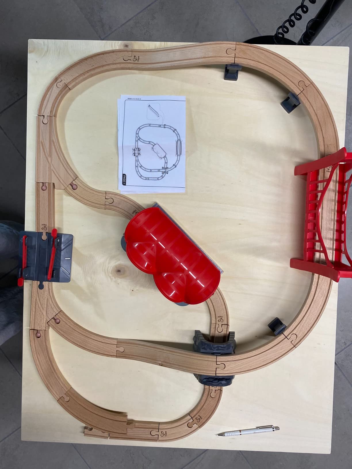 Hape Pista Città Trafficata Treno Legno 51 Pezzi 3 Anni