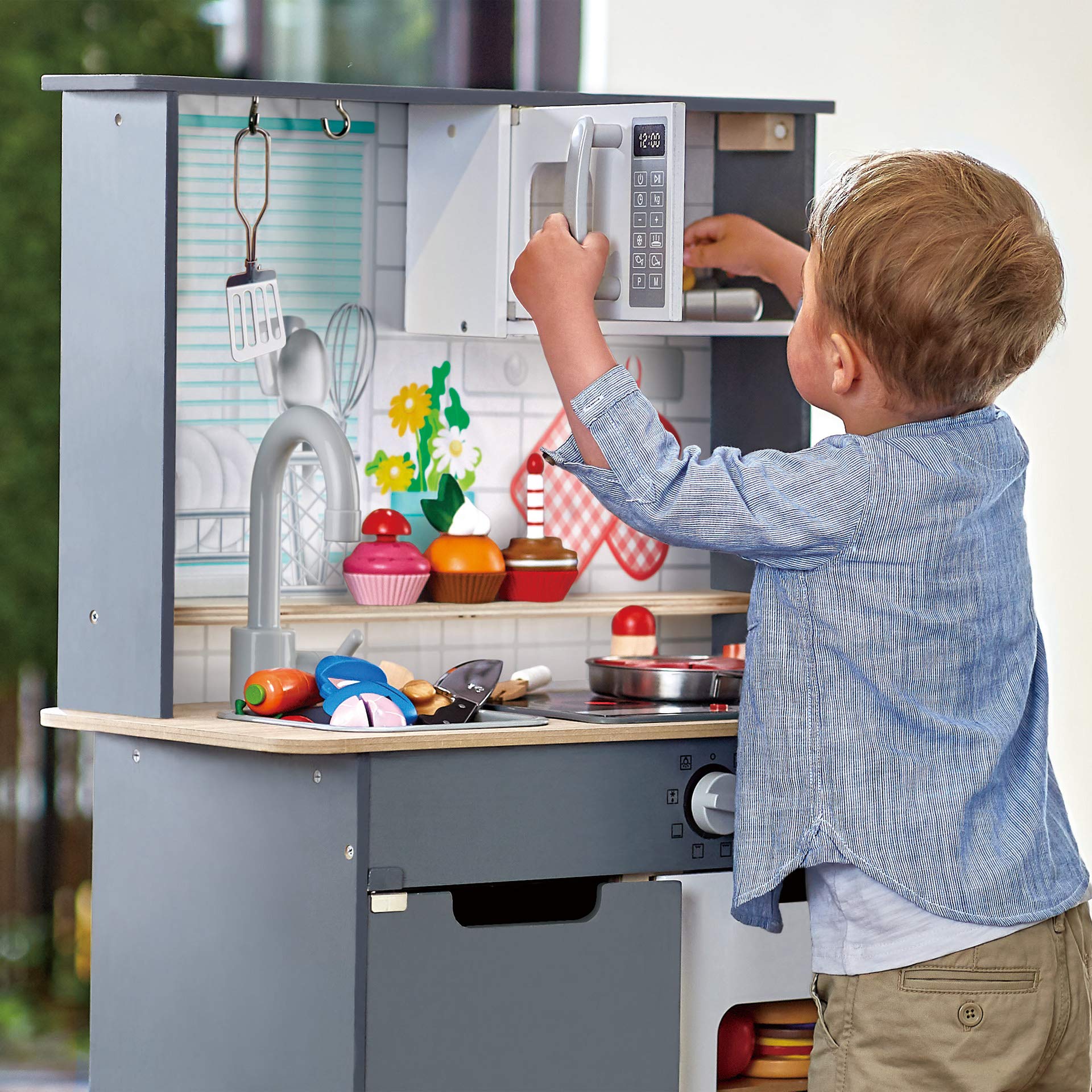 Hape E3166 Cucina Grigia giocattolo in legno con luci e suoni