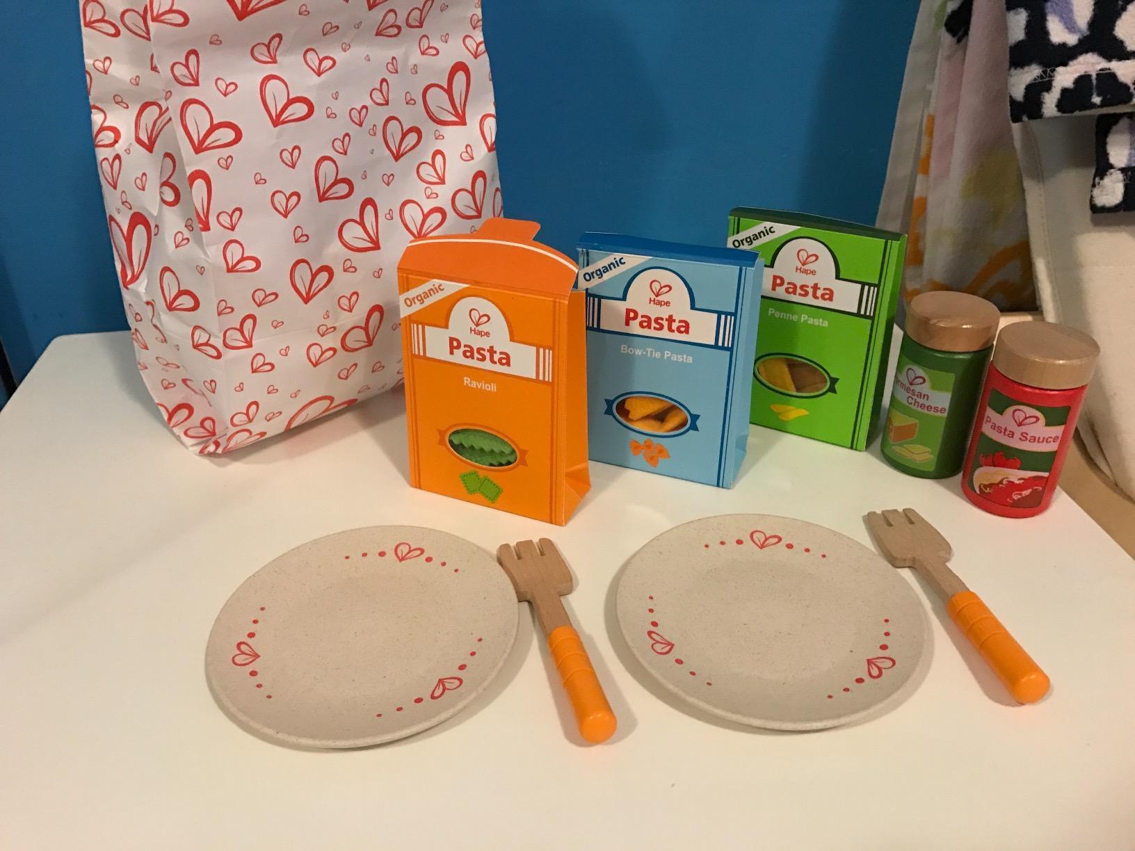Hape E3125 Pasta e Condimenti set cucina bambini 3 anni