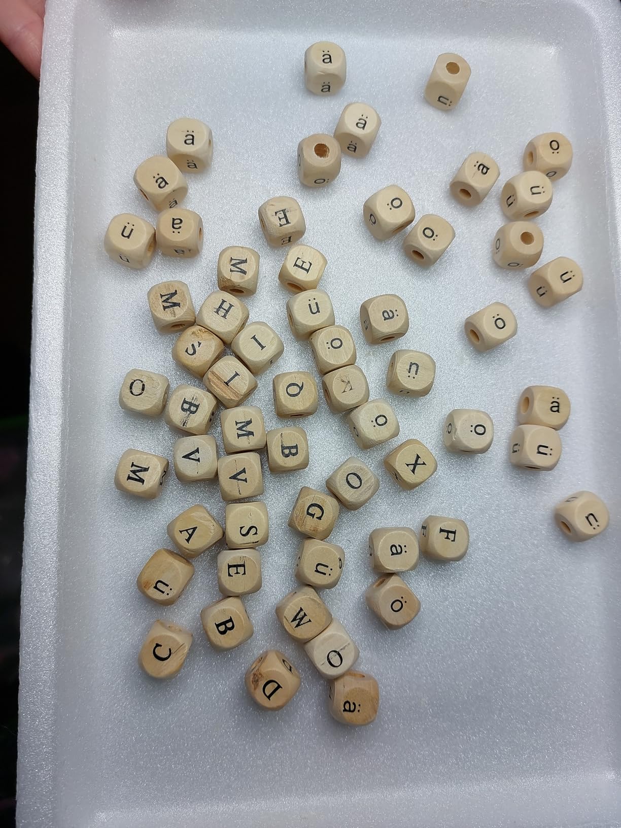 Small Foot Catene di Lettere Kit Perline Legno 300 Pezzi