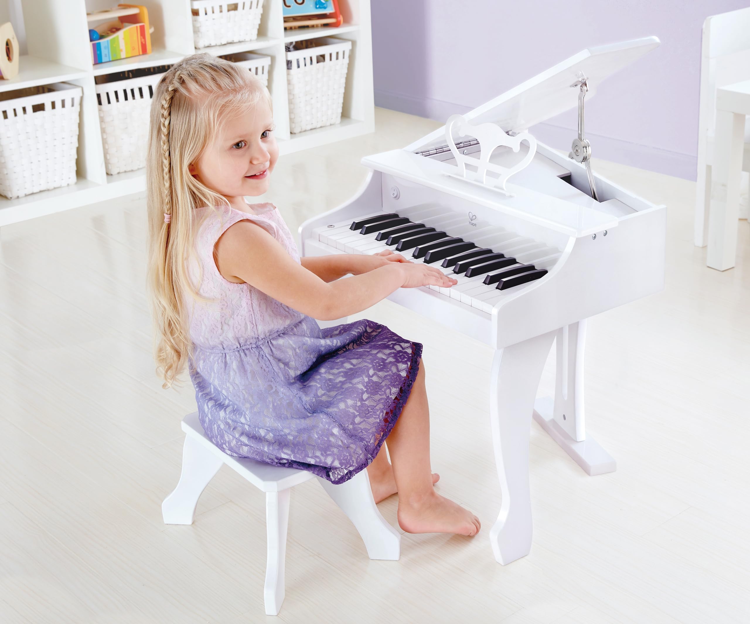 Hape Deluxe Pianoforte Bianco 30 Tasti con Sgabello 3 Anni