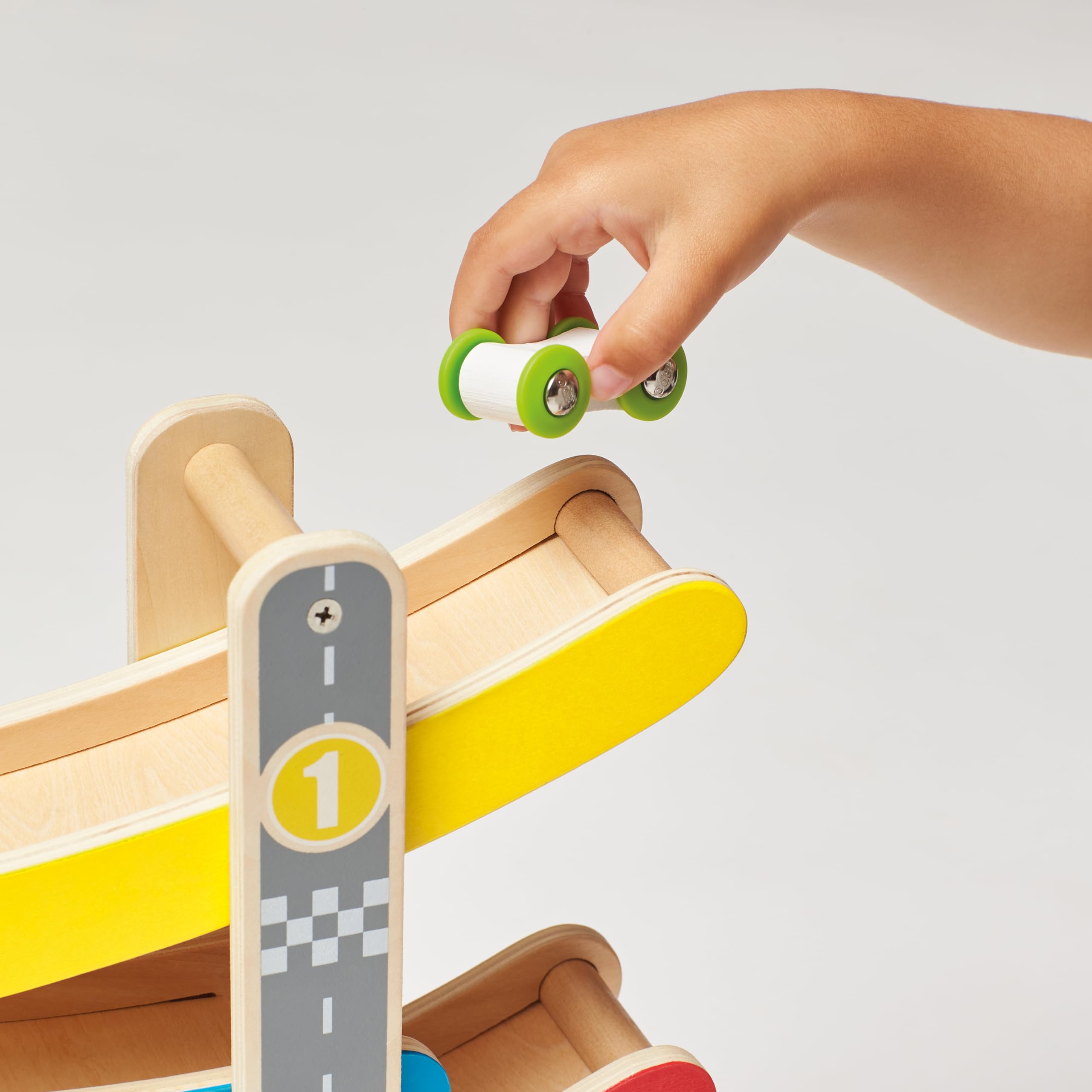 Hape Circuito Macchinine in Discesa pista legno 3 auto