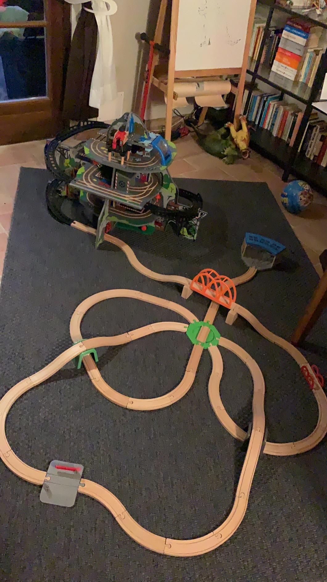 Hape Mega Miniera Montana pista trenino legno 32 pezzi