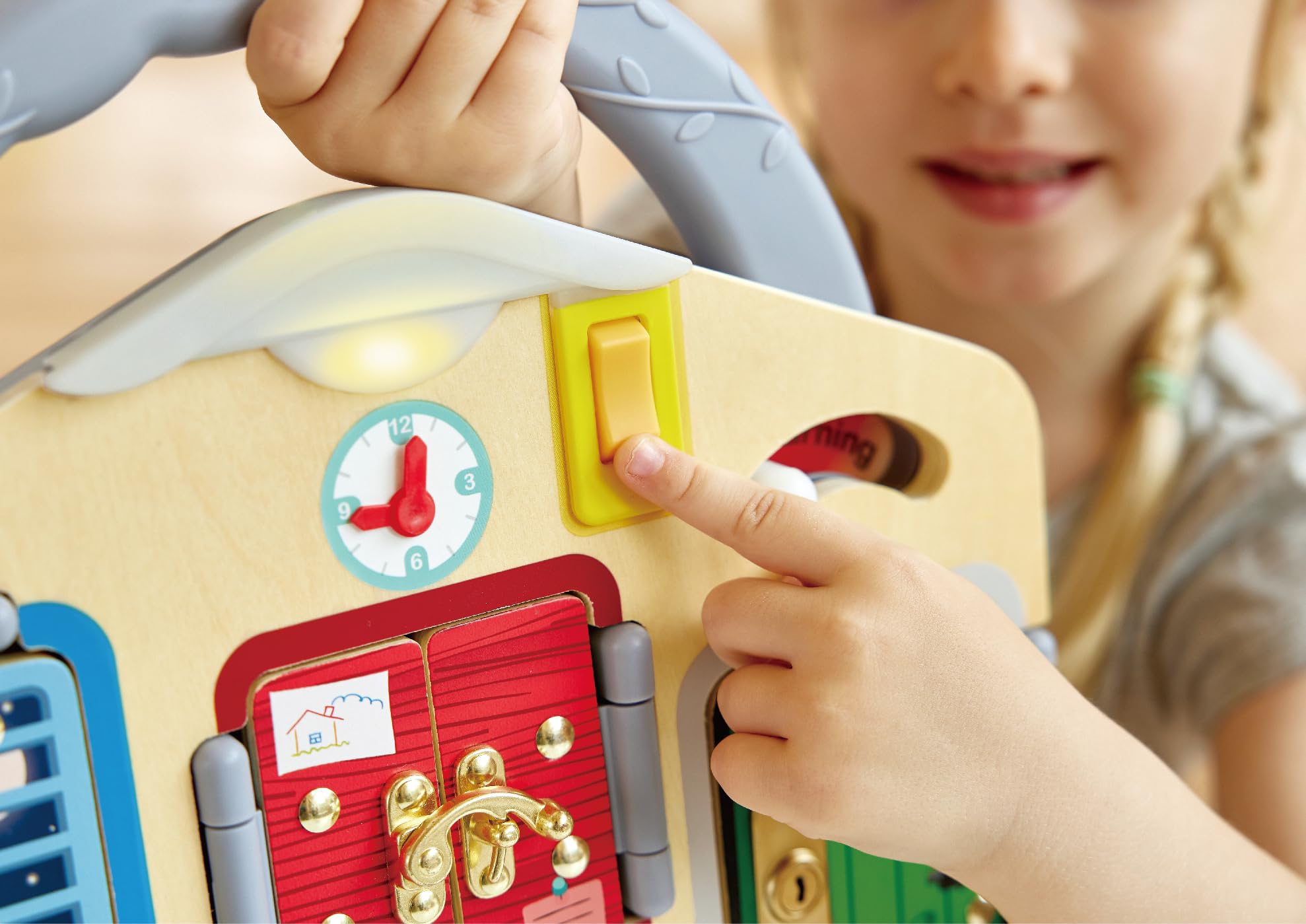 Hape Activity Board busy board in legno con serrature