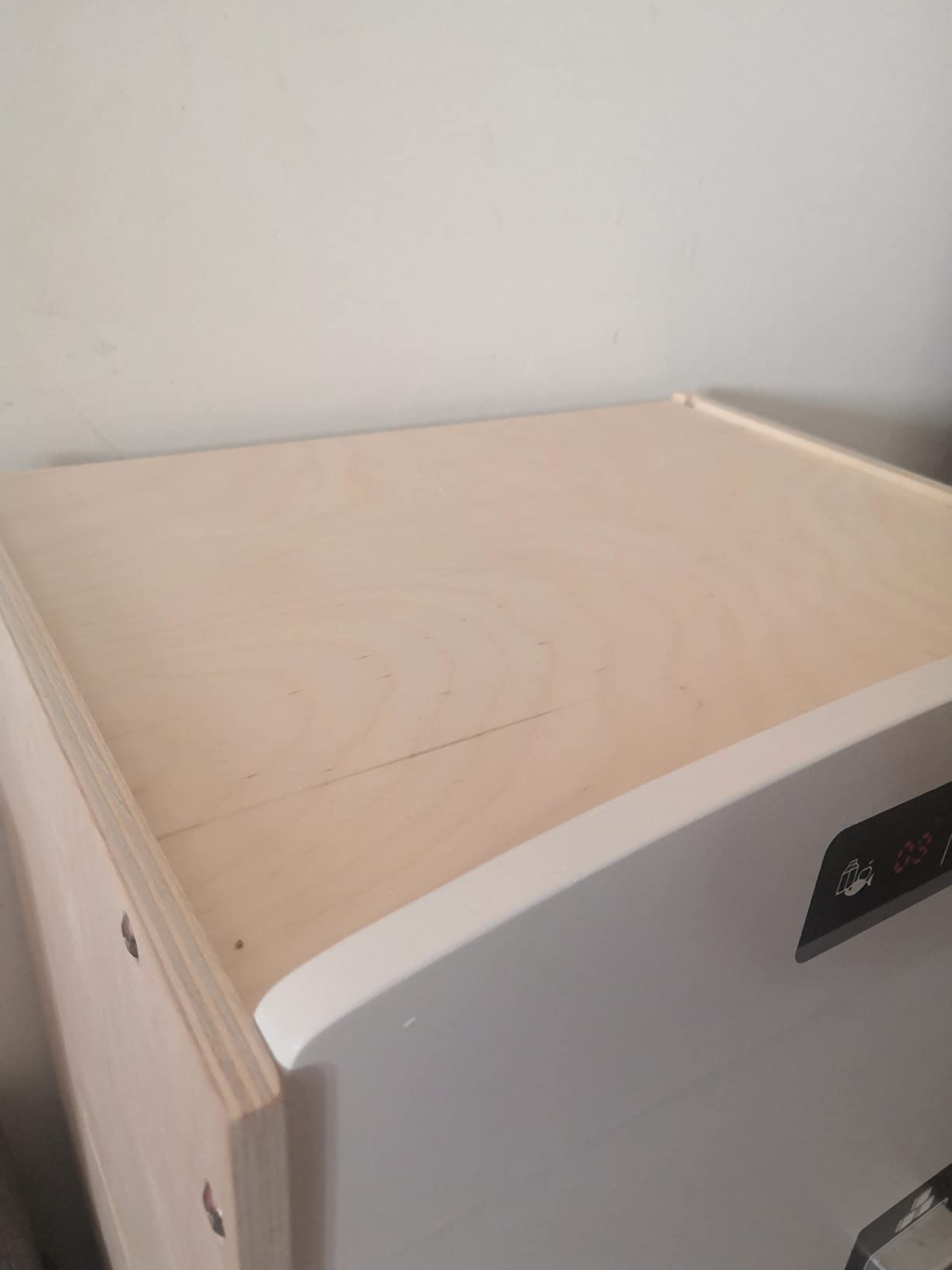 Hape E3153 frigorifero giocattolo in legno bianco
