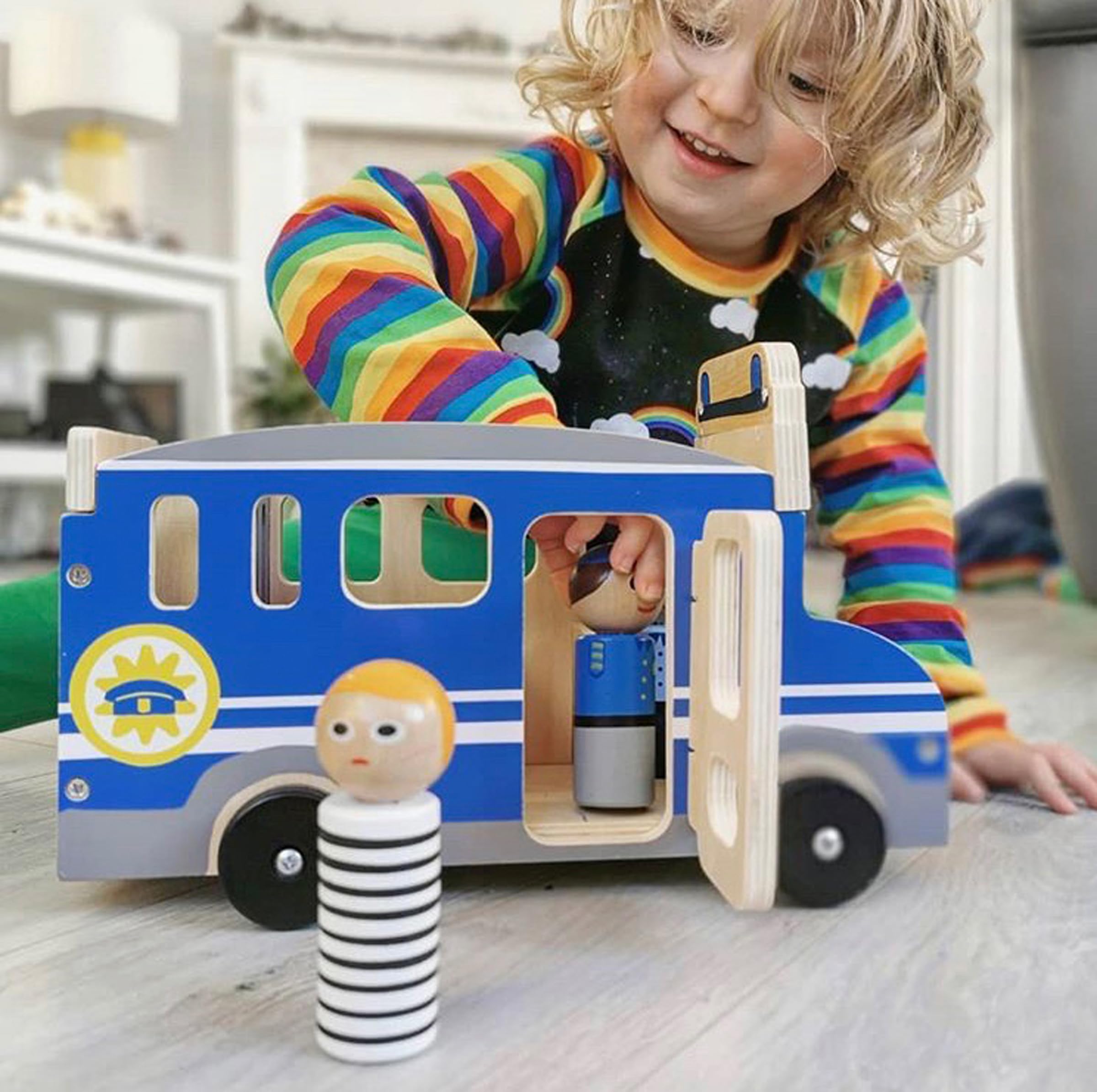 smallfoot Grande Autobus Polizia Giocattolo Legno con Personaggi 3 Anni